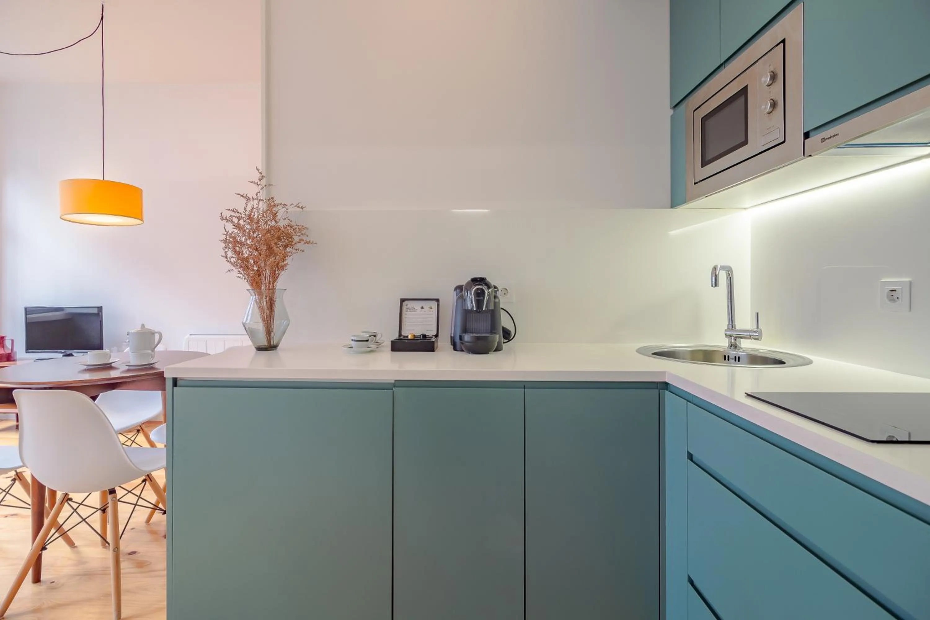 Coffee/tea facilities in YOUROPO - The Tower