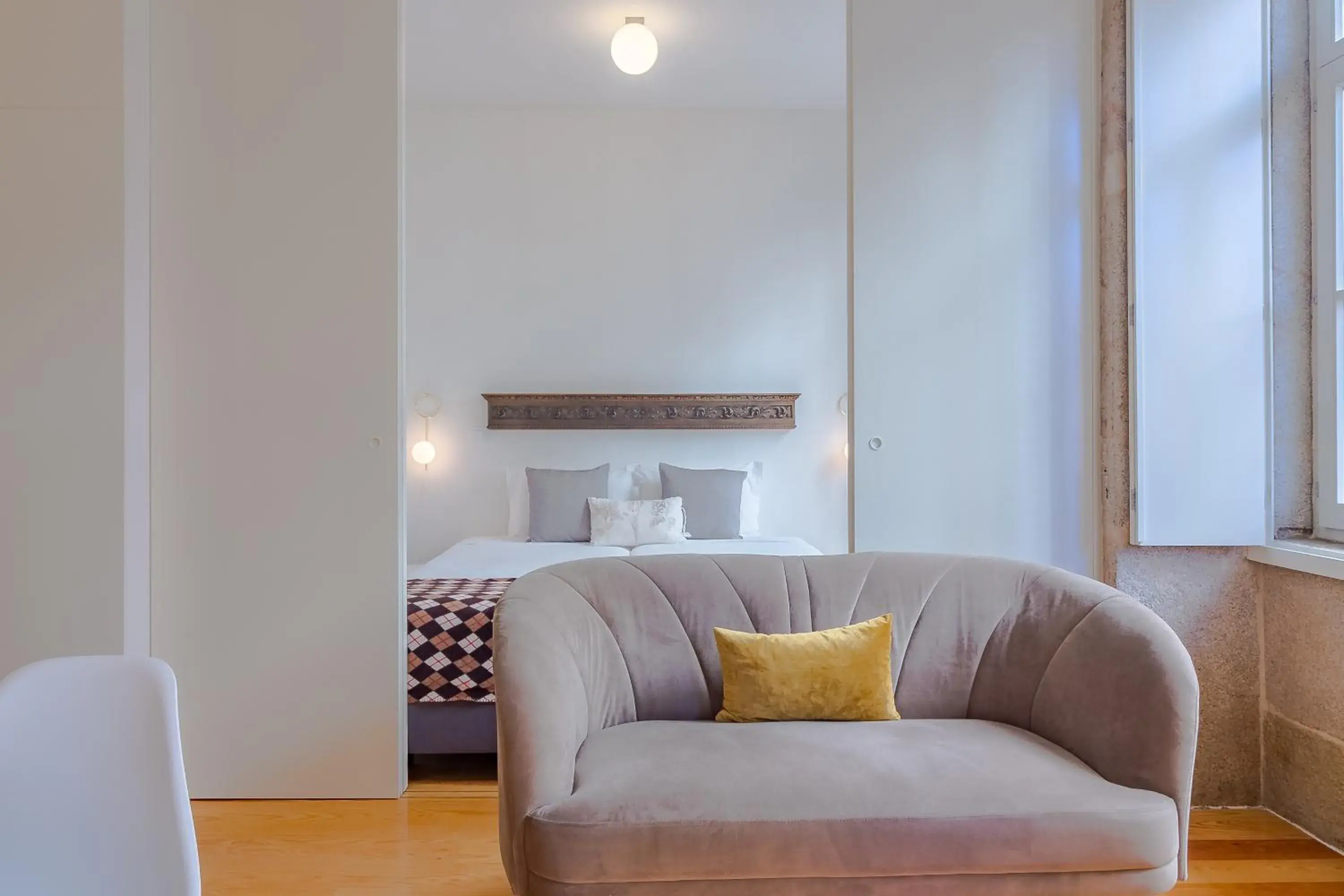 Bed in YOUROPO - The Tower Bed in YOUROPO - The Tower