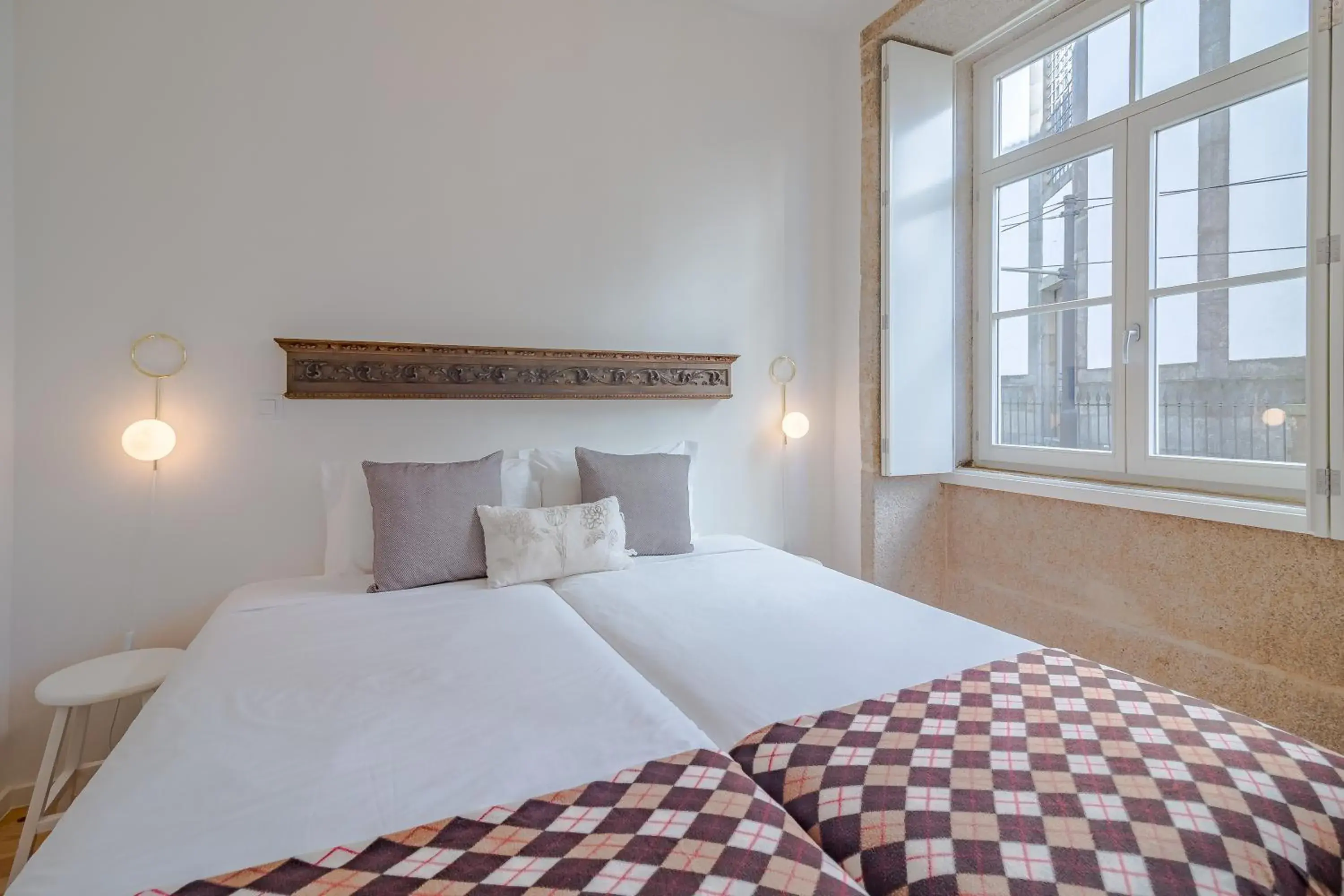 Bed in YOUROPO - The Tower Bed in YOUROPO - The Tower