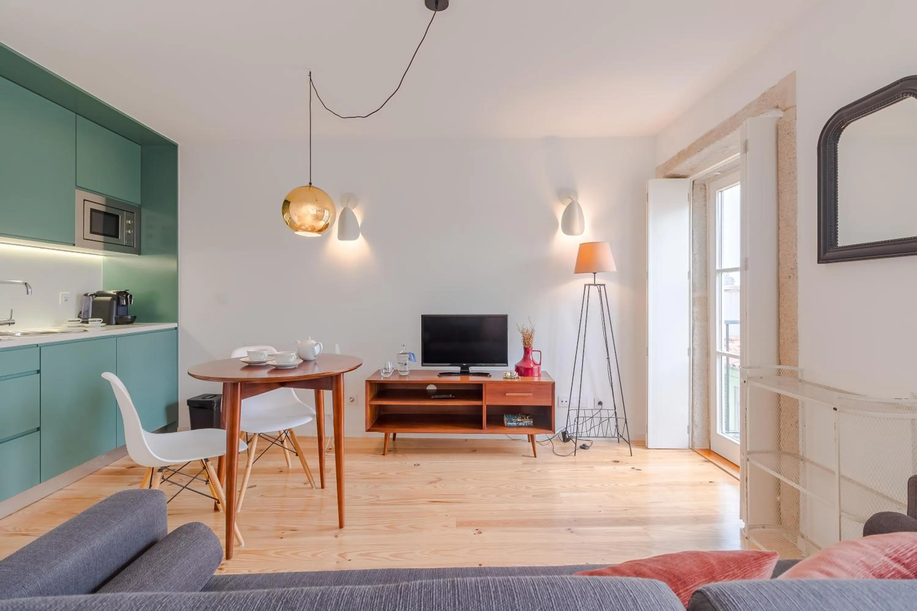 TV and multimedia in YOUROPO - The Tower