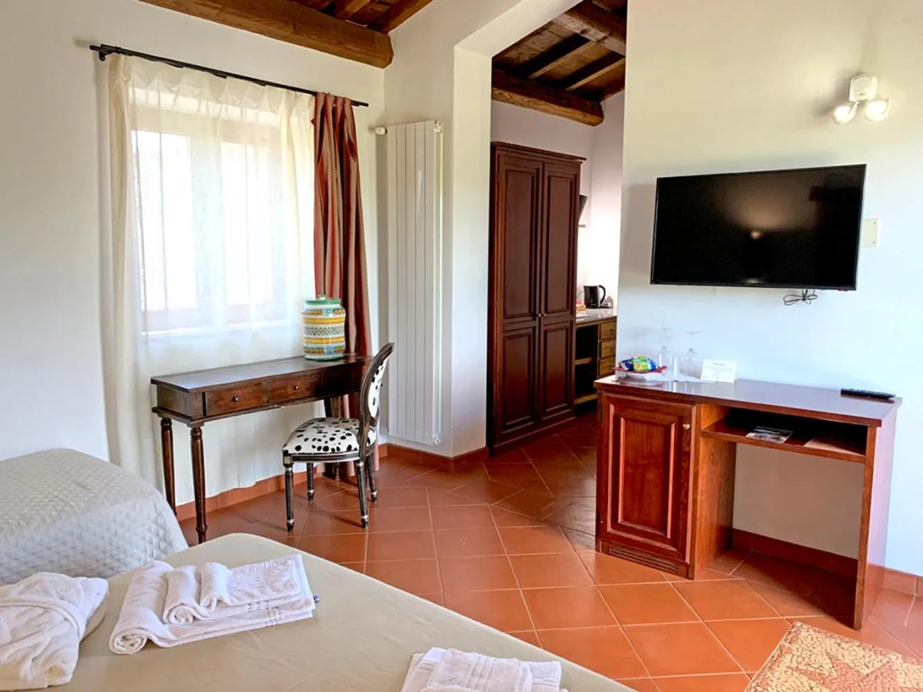 Bedroom, Bed in Resort Fonte Vulci