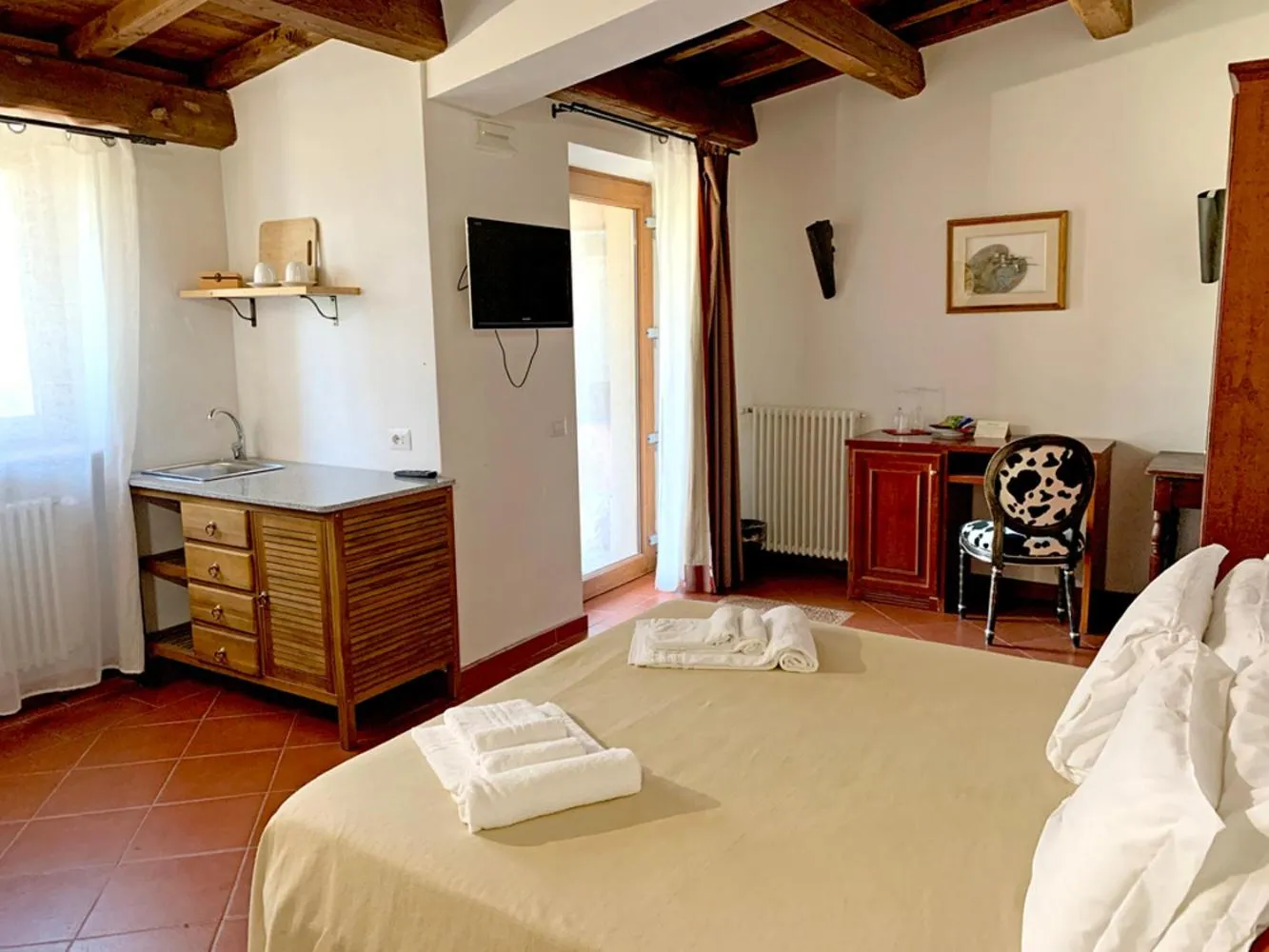Bedroom, Bed in Resort Fonte Vulci