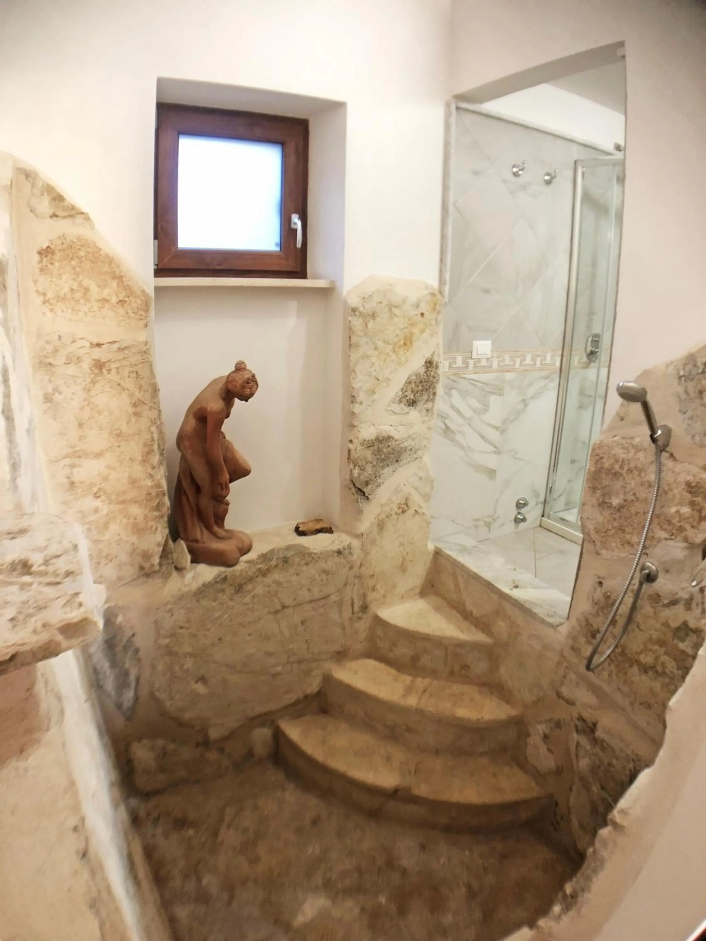 Shower in Resort Fonte Vulci