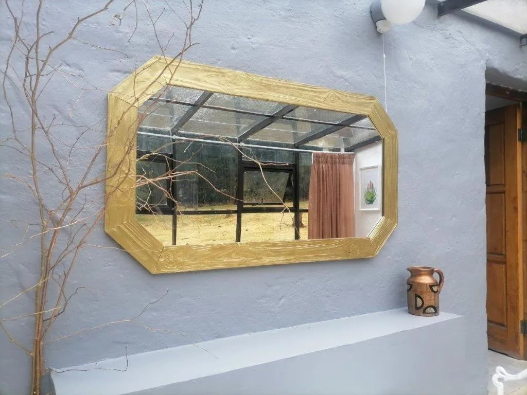 Property building in Kings Lodge Hotel