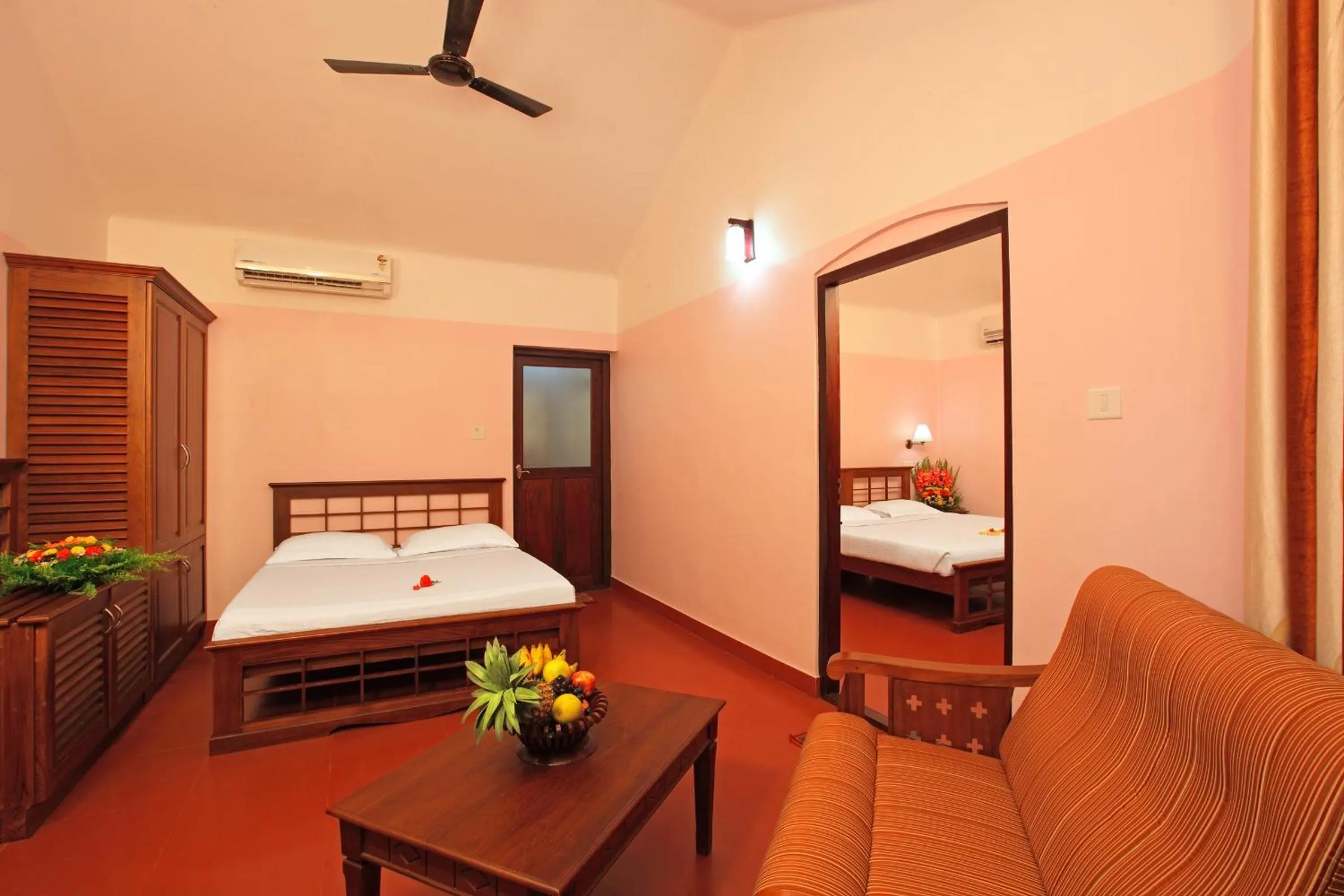 Photo of the whole room, Bed in Cherai Beach Resorts