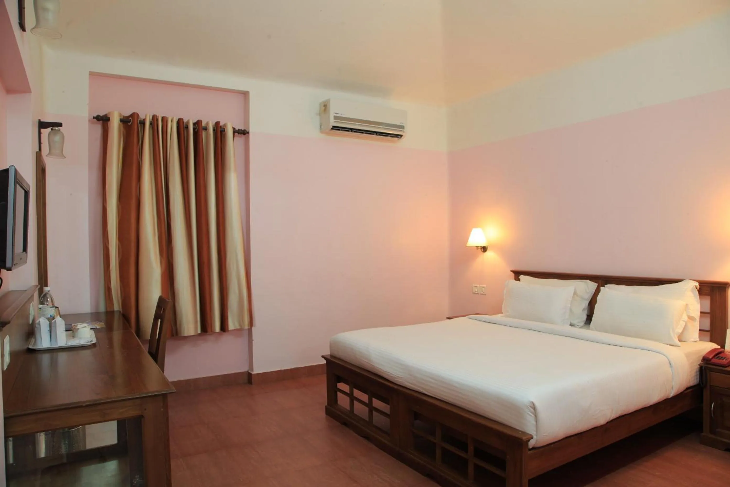 Photo of the whole room, Bed in Cherai Beach Resorts