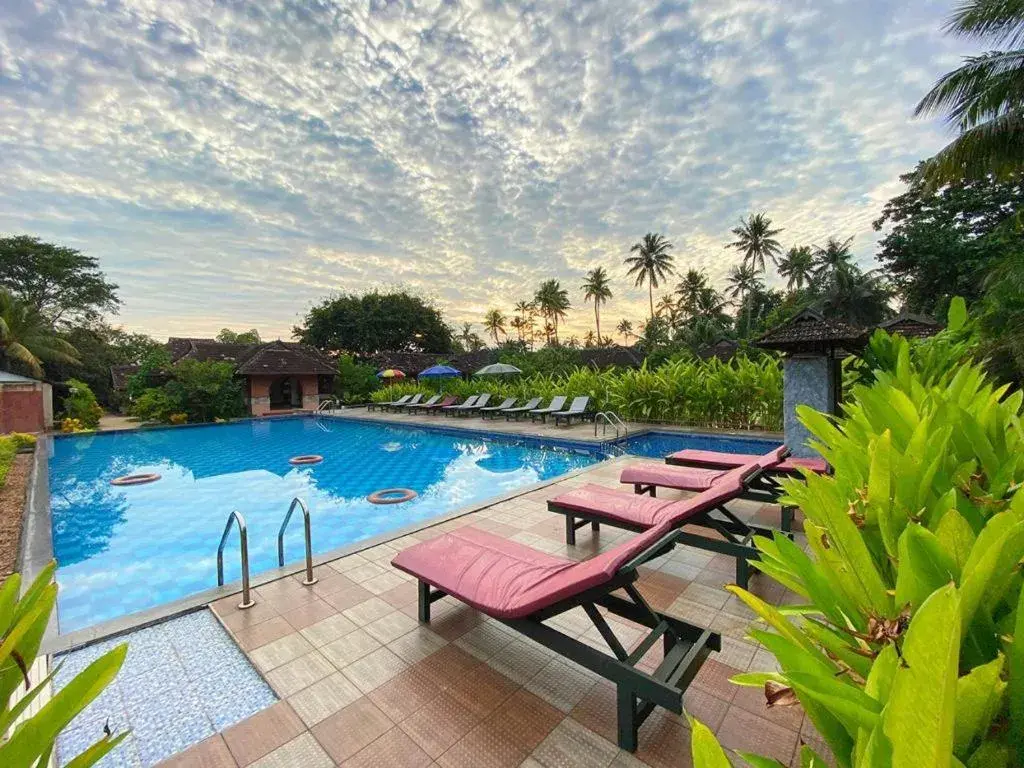 Swimming pool in Cherai Beach Resorts Swimming pool in Cherai Beach Resorts