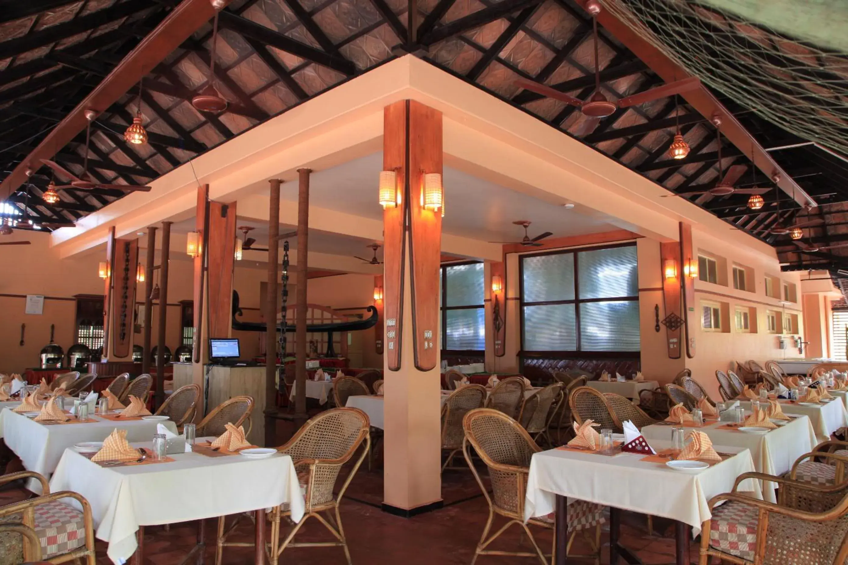 Restaurant/places to eat in Cherai Beach Resorts Restaurant/places to eat in Cherai Beach Resorts