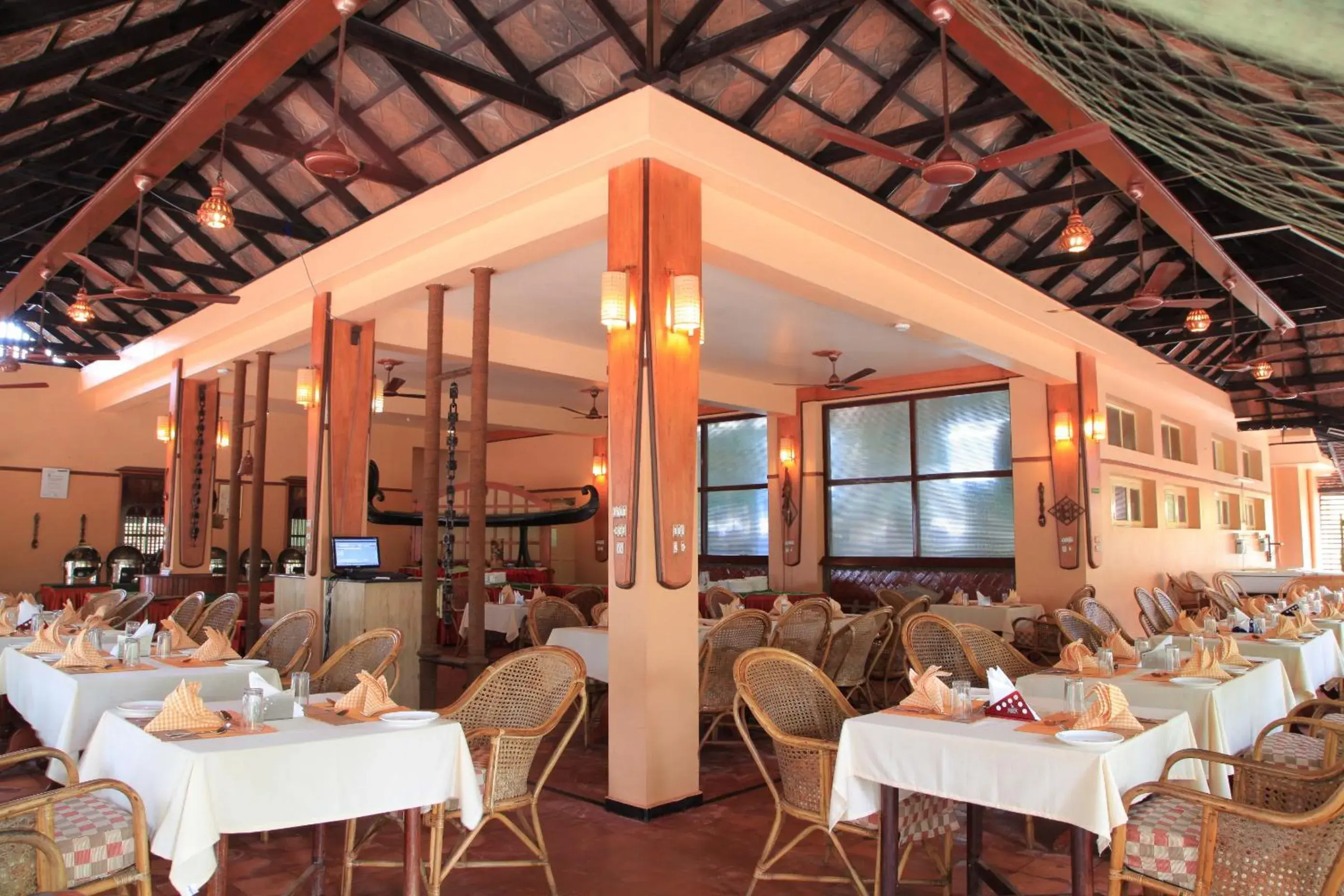 Restaurant/places to eat in Cherai Beach Resorts Restaurant/places to eat in Cherai Beach Resorts