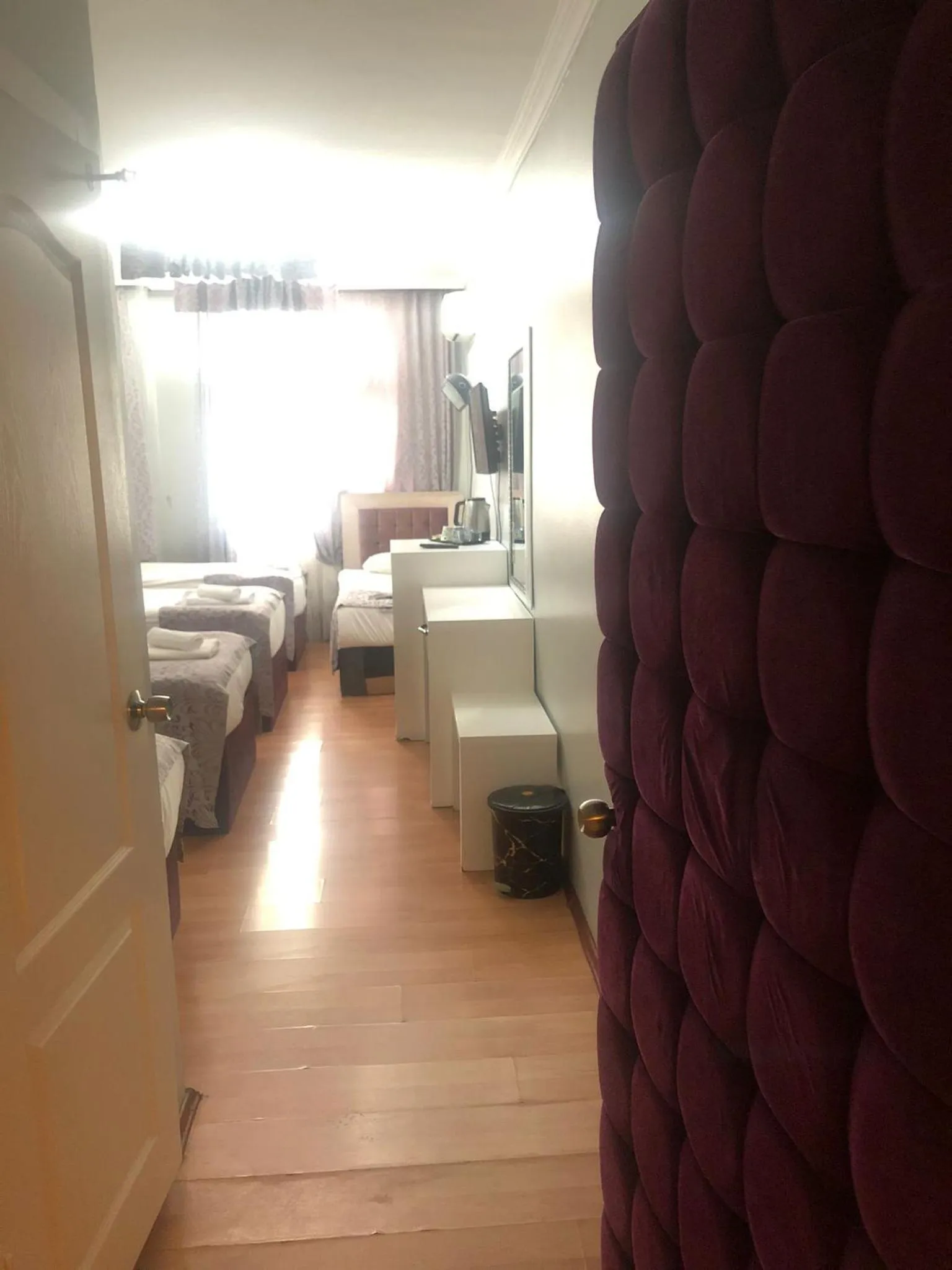 Photo of the whole room in SRF Hotel