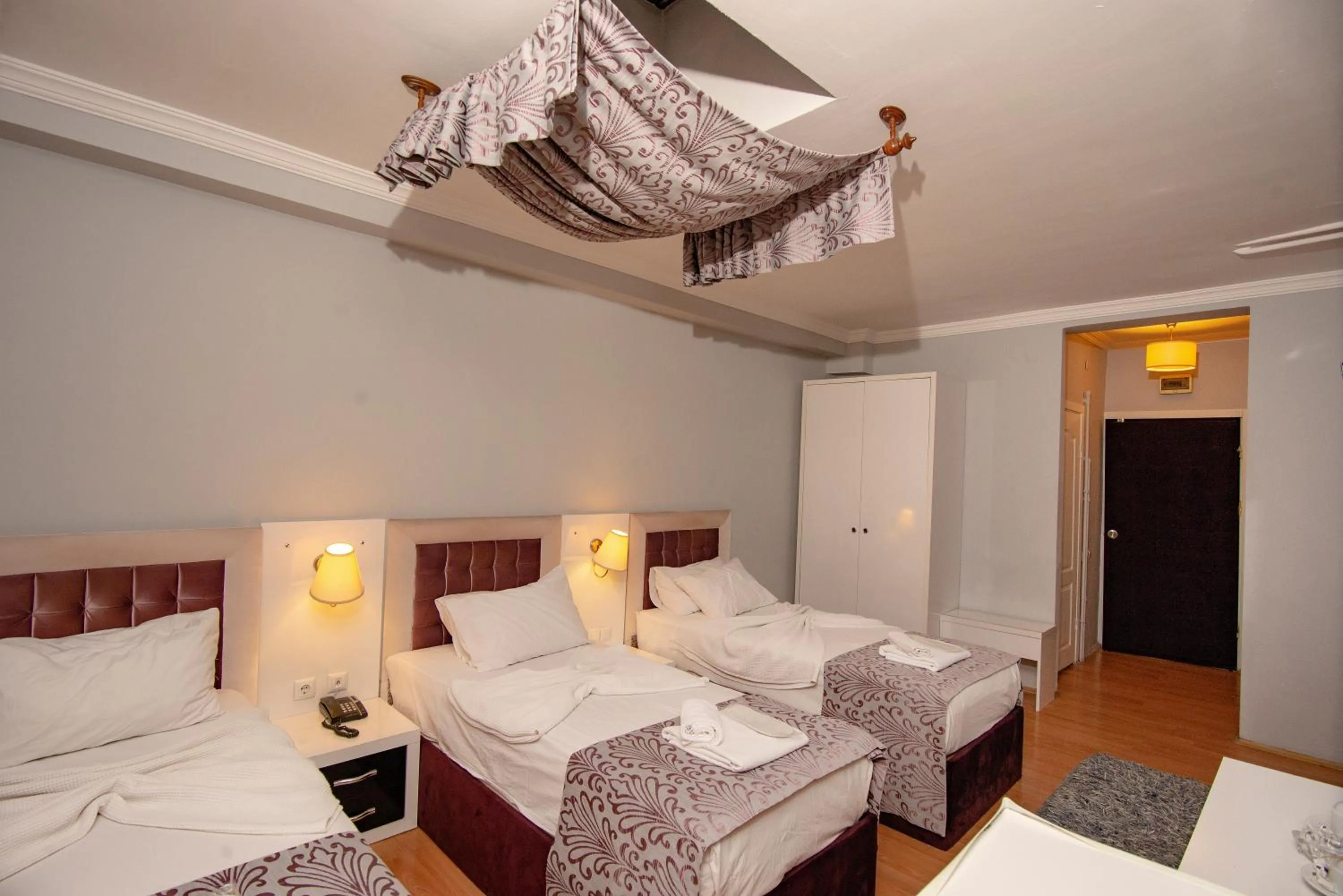 Hot Tub in SRF Hotel