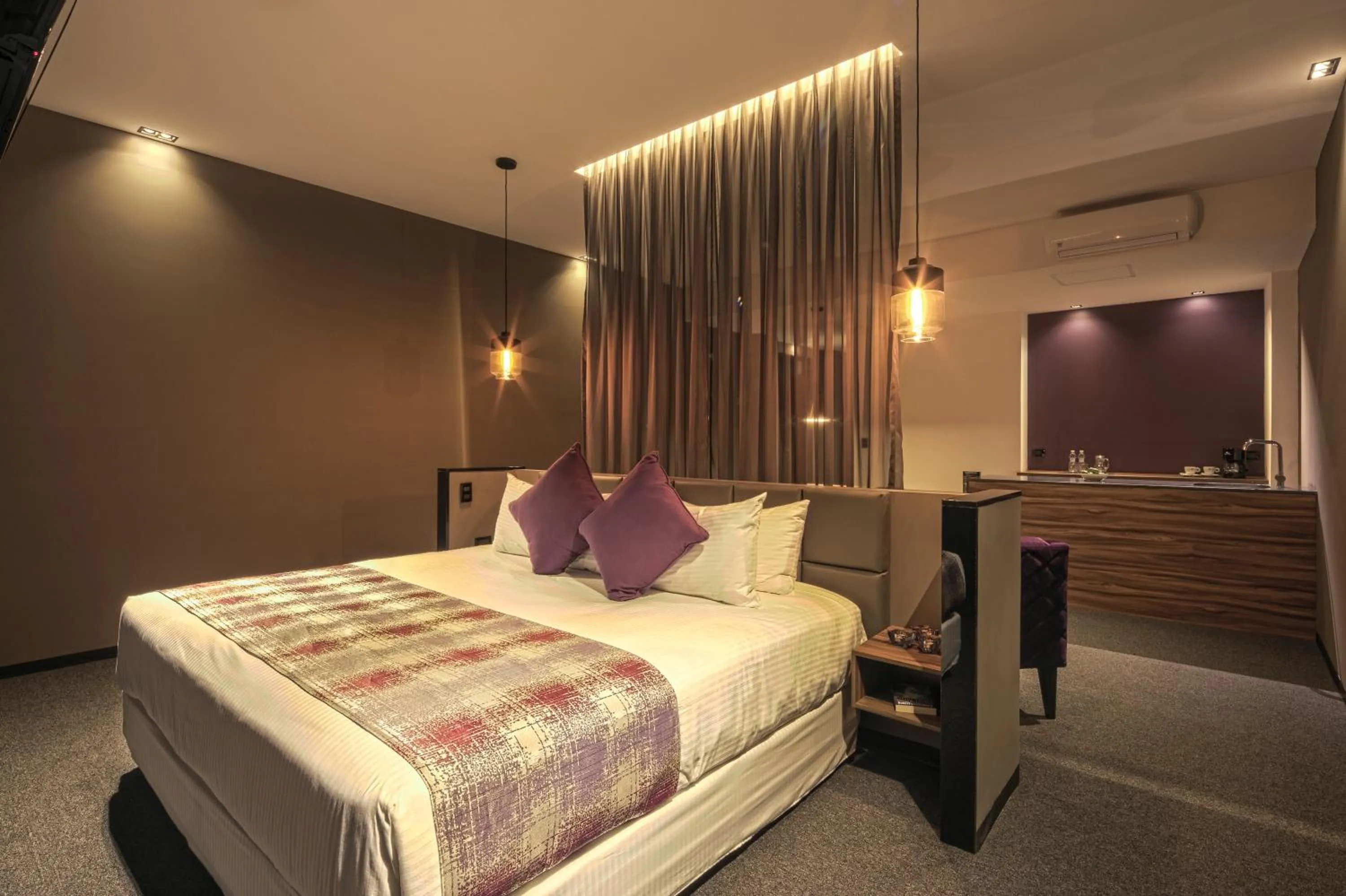 Bedroom, Bed in Kharma Suites