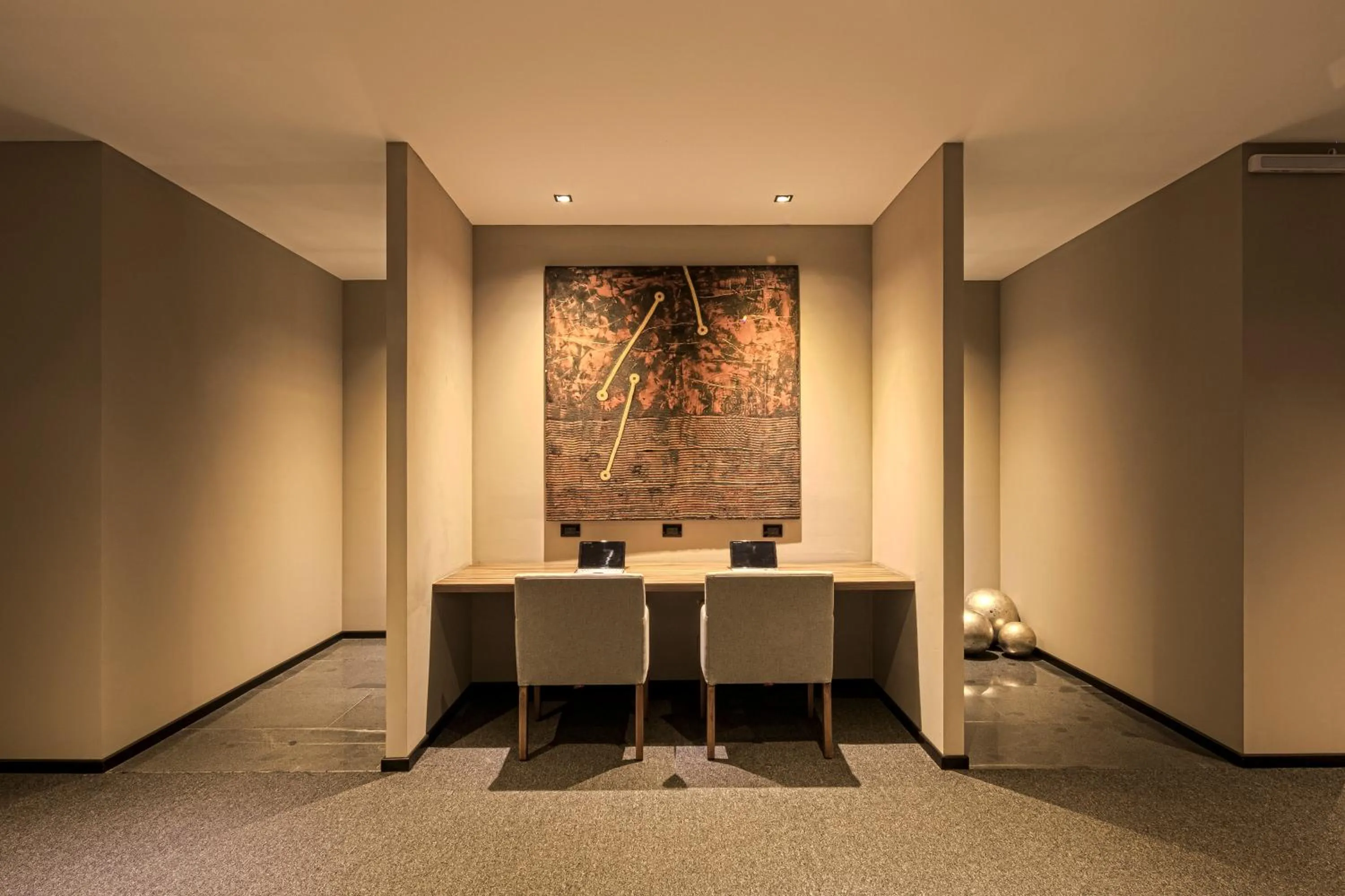 Business facilities in Kharma Suites