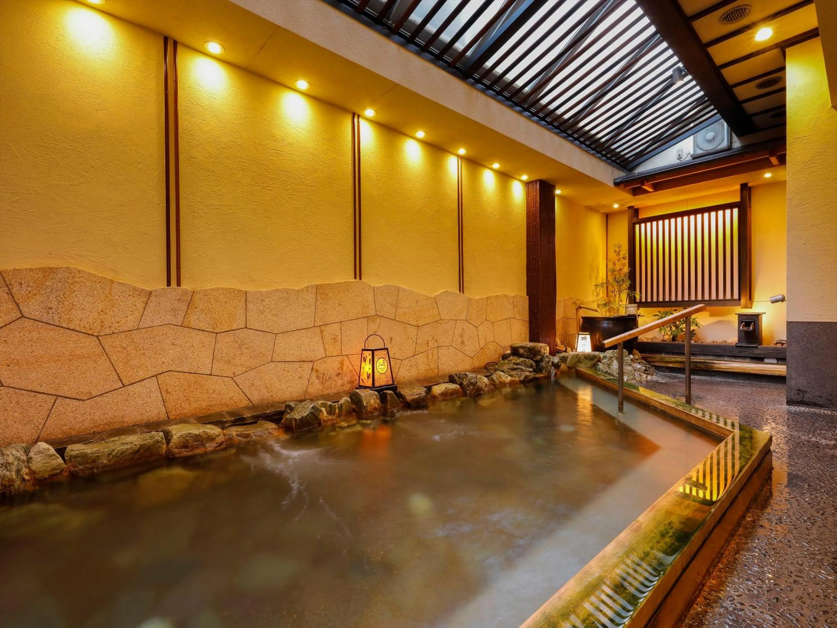 Public Bath in Hotel New Wakasa