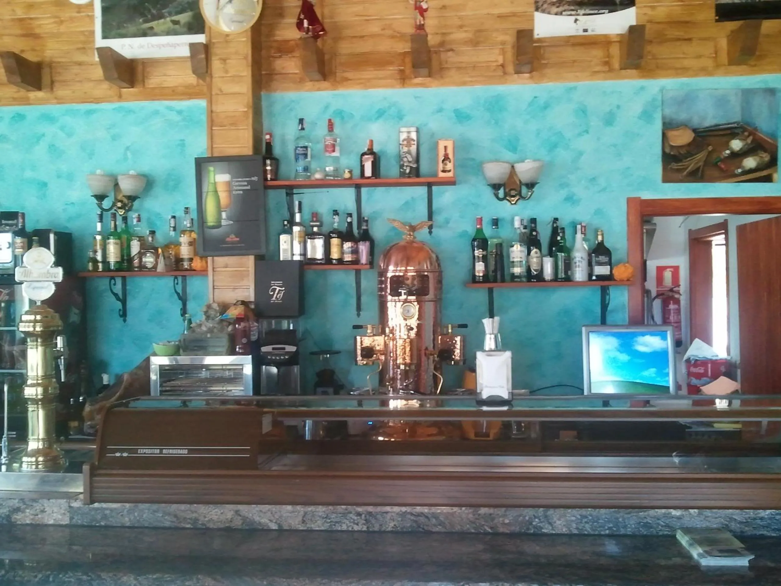 Restaurant/places to eat in Apartamentos Paraje San Gines