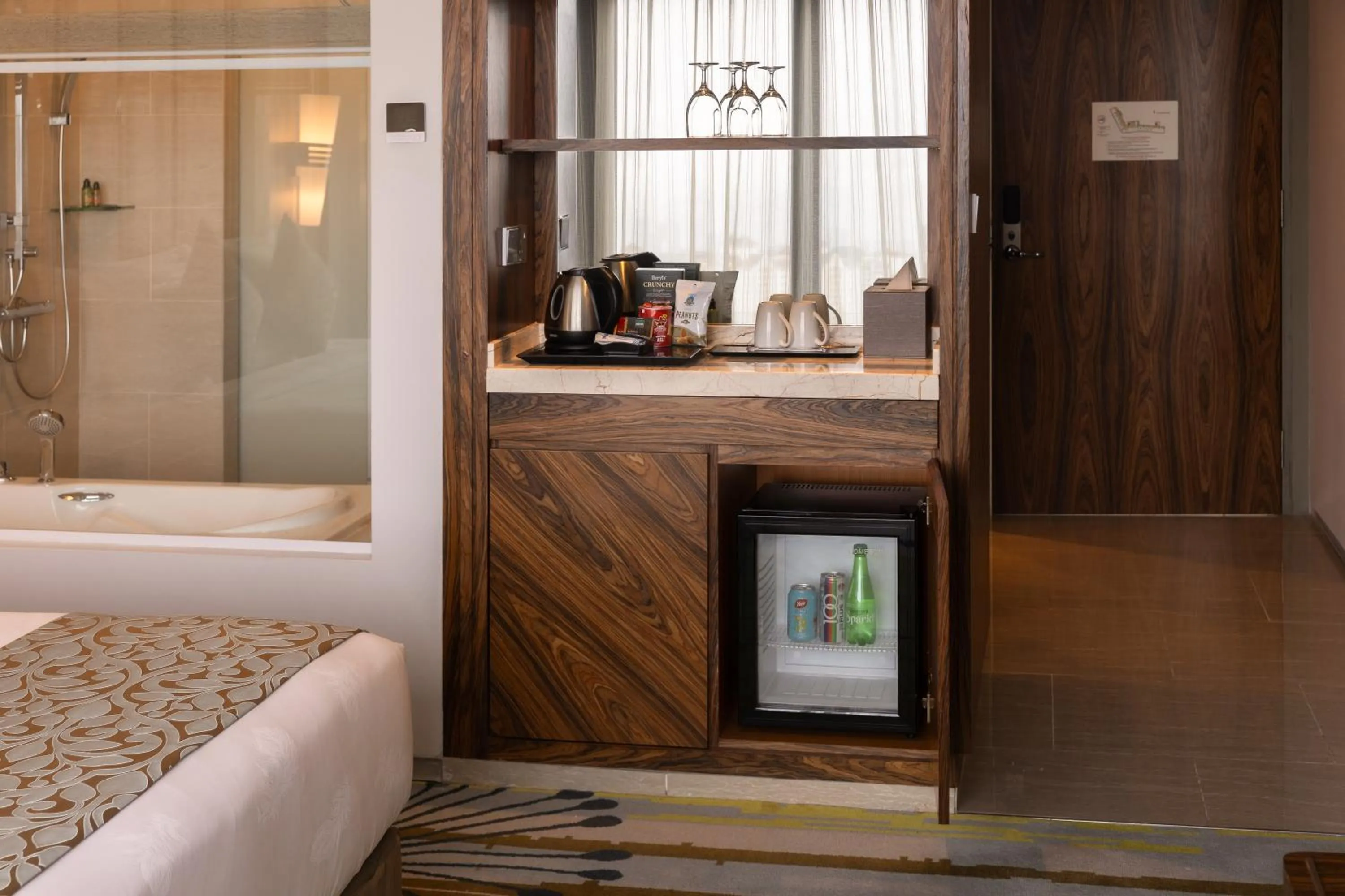 Coffee/tea facilities, Bed in Zenith Hotel Putrajaya