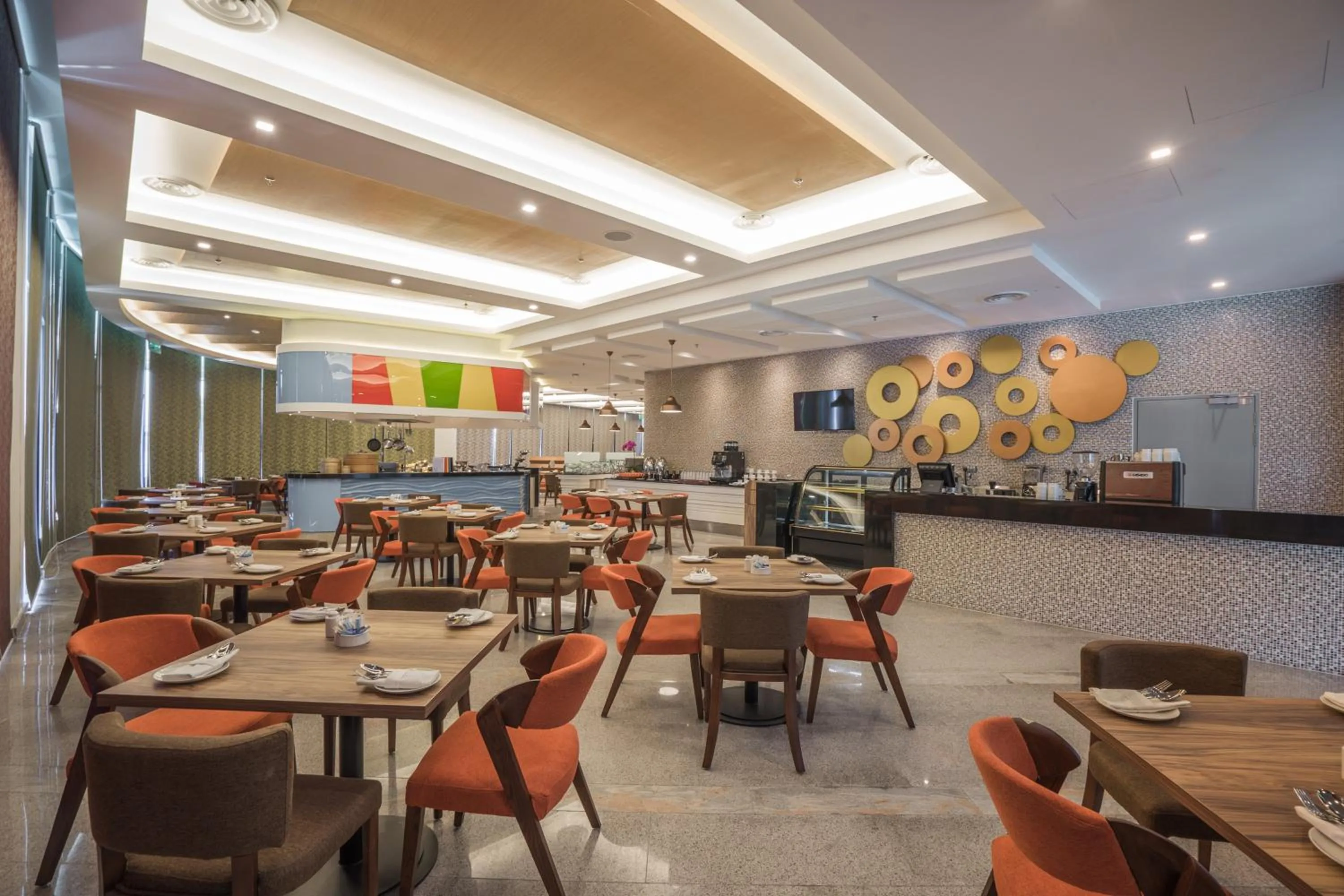 Restaurant/places to eat in Zenith Hotel Putrajaya