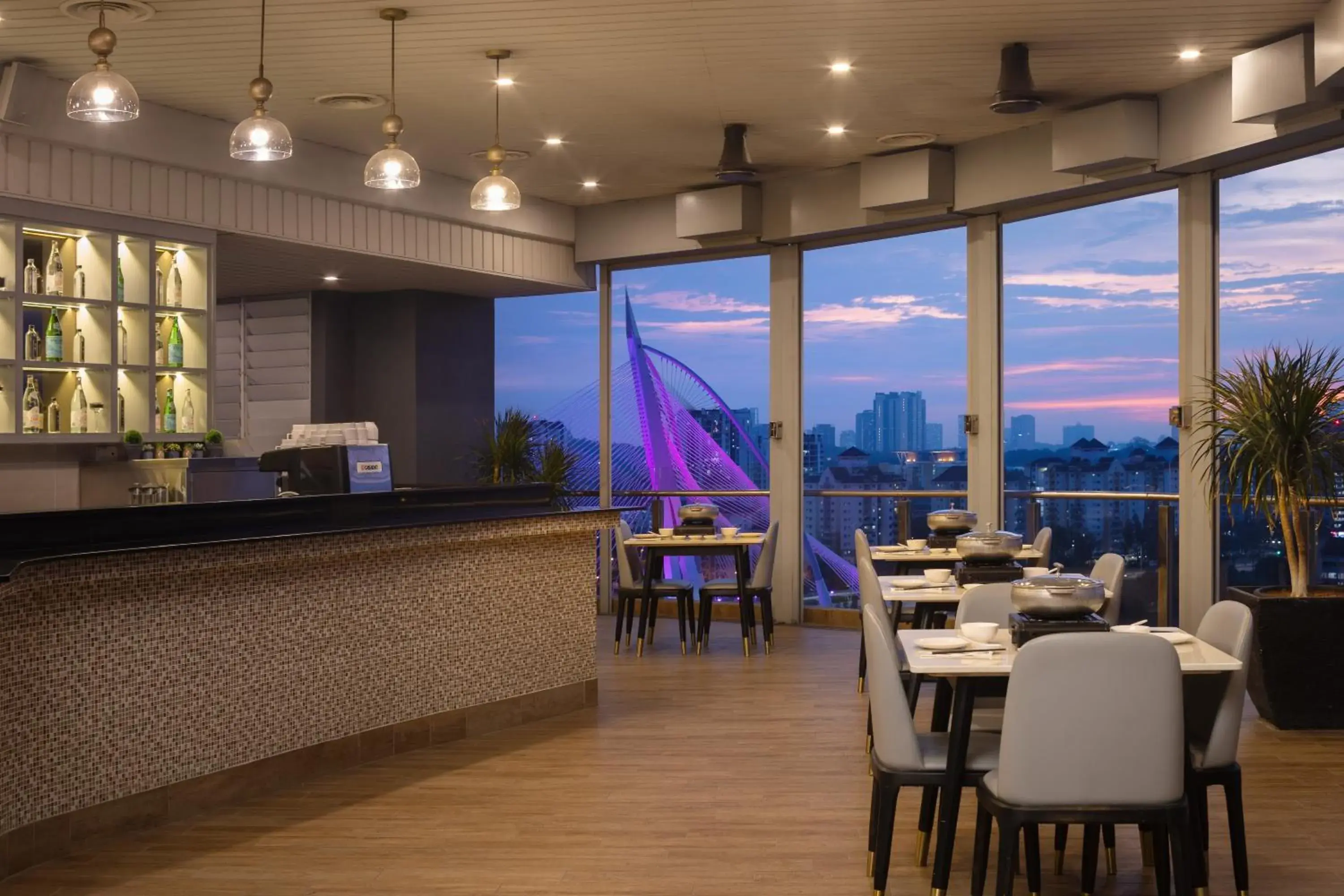 Restaurant/places to eat in Zenith Hotel Putrajaya Restaurant/places to eat in Zenith Hotel Putrajaya