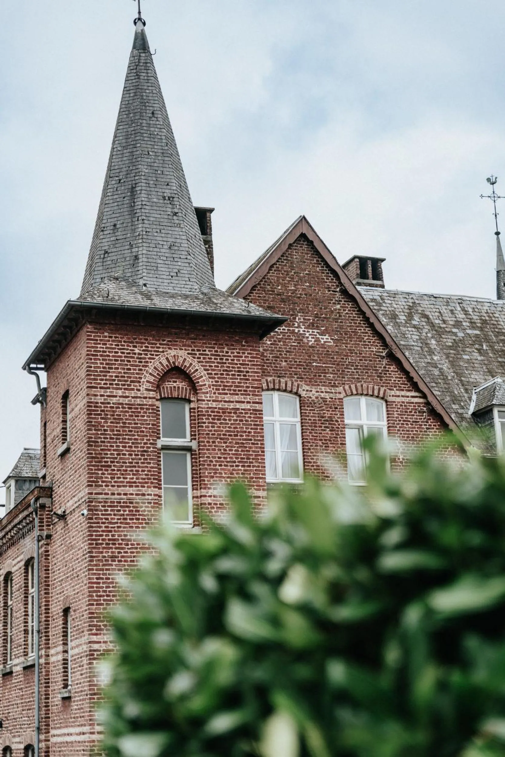 Property building in La Merveilleuse by Infiniti hôtel