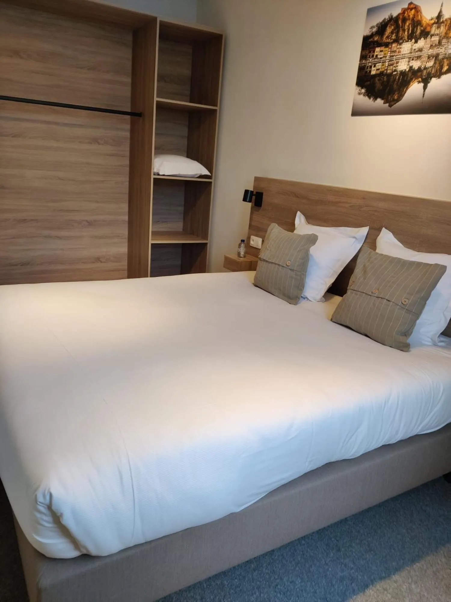 Bed in La Merveilleuse by Infiniti hôtel