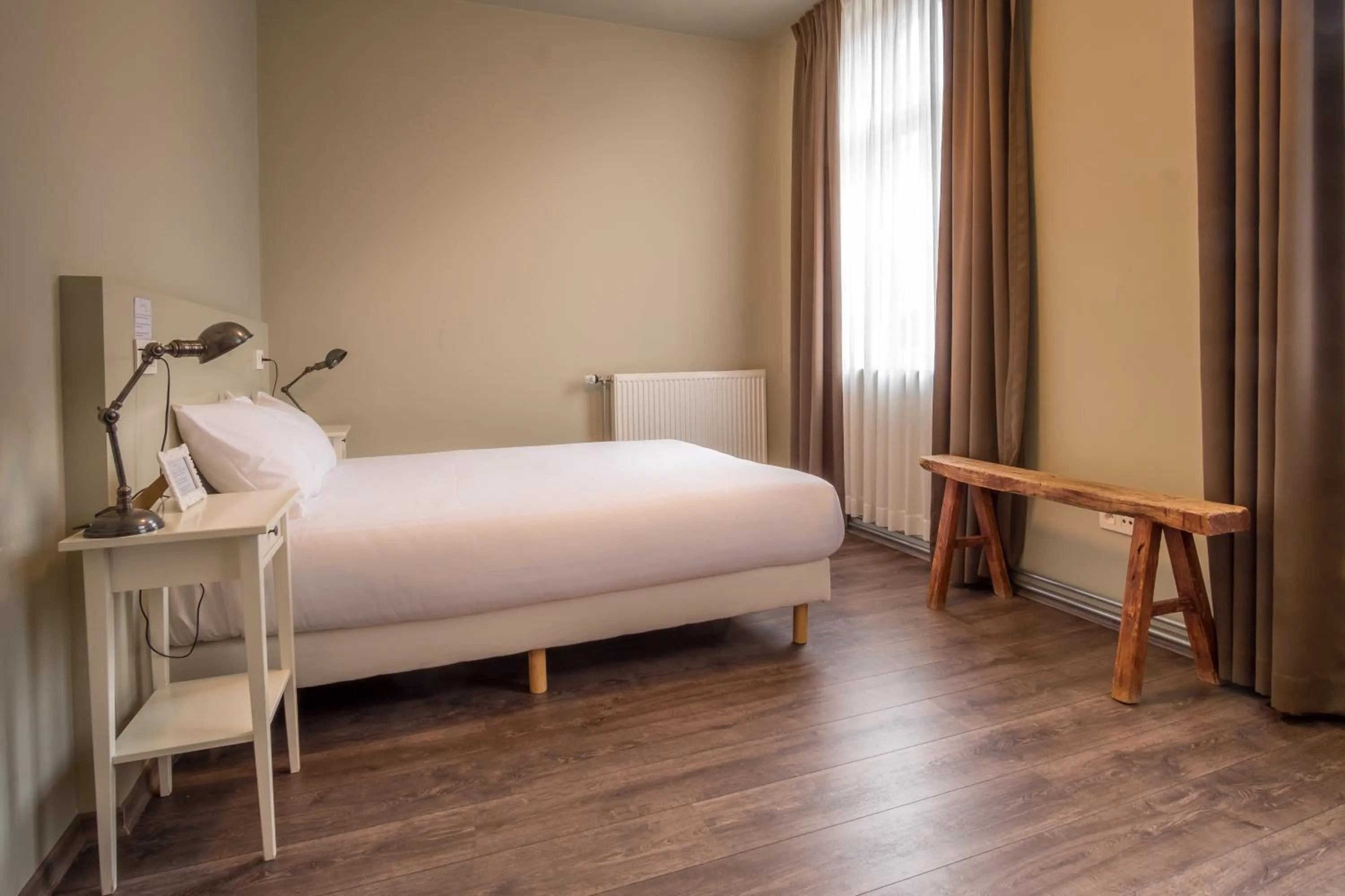 Bedroom, Bed in La Merveilleuse by Infiniti hôtel