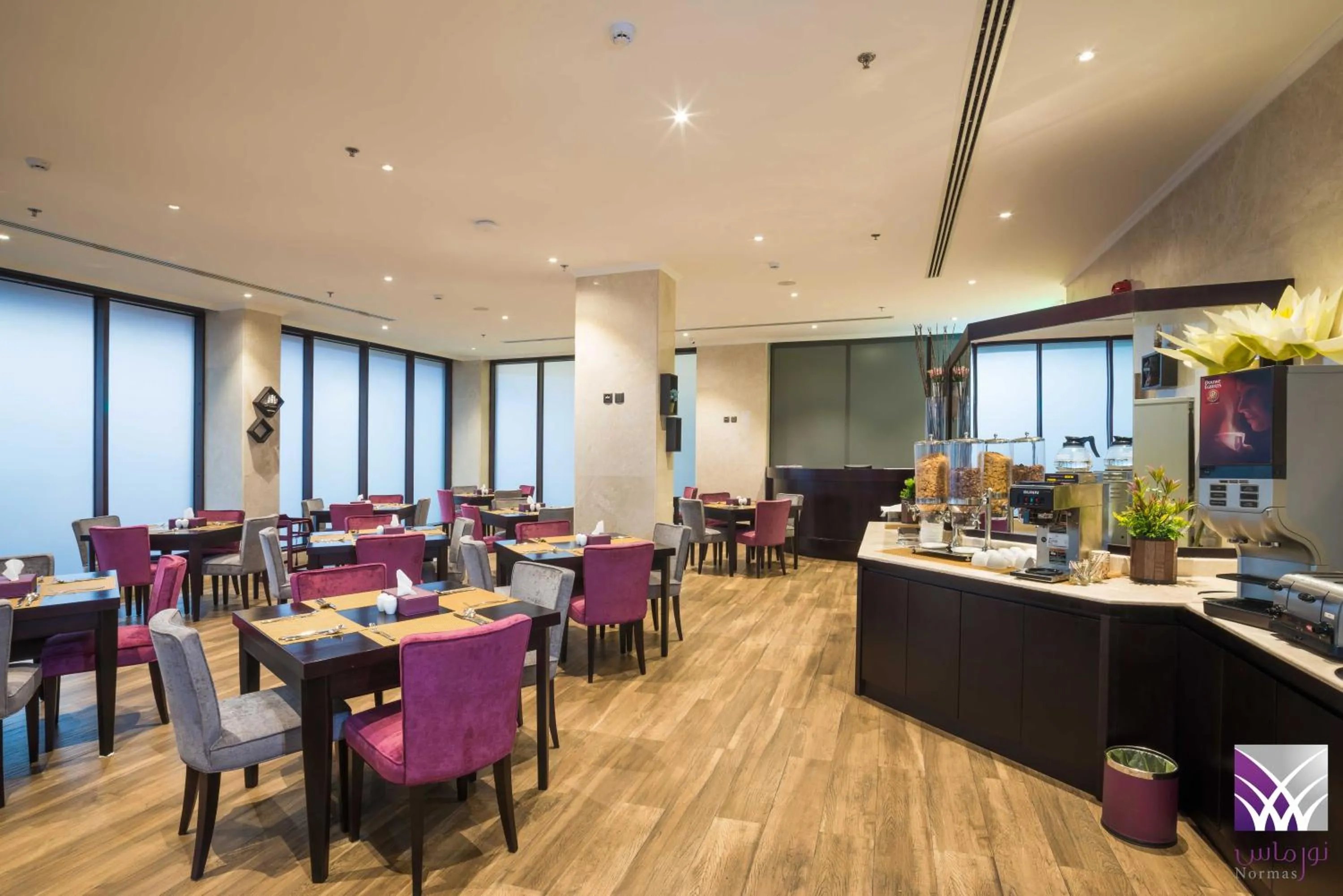 Restaurant/places to eat in Normas Hotel