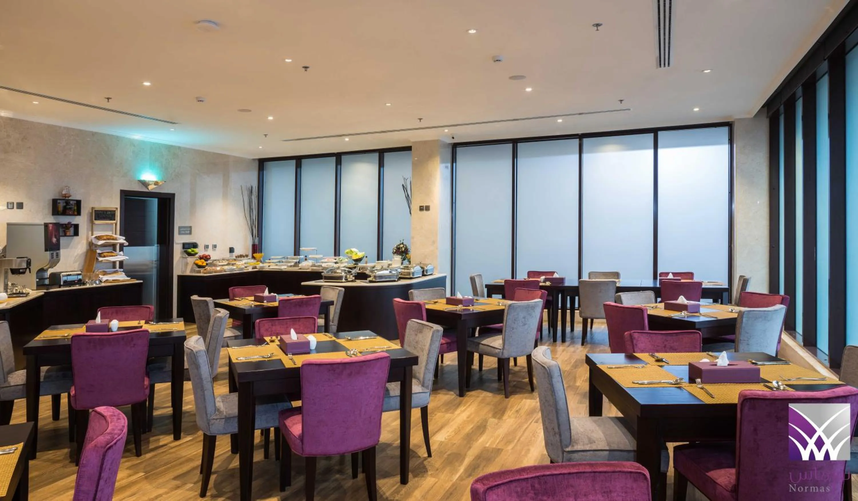 Restaurant/places to eat in Normas Hotel