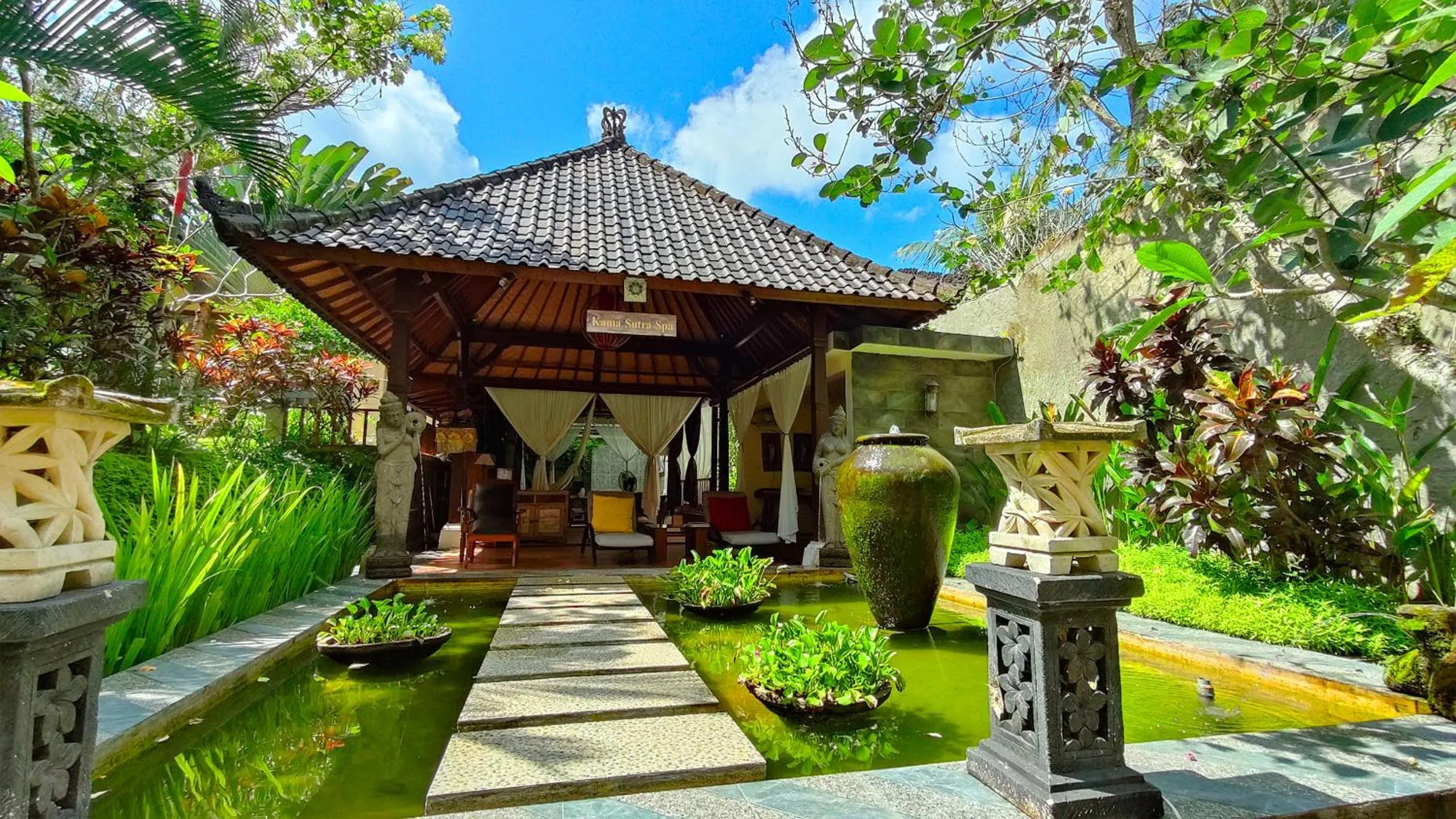 Massage in Villa Nirvana