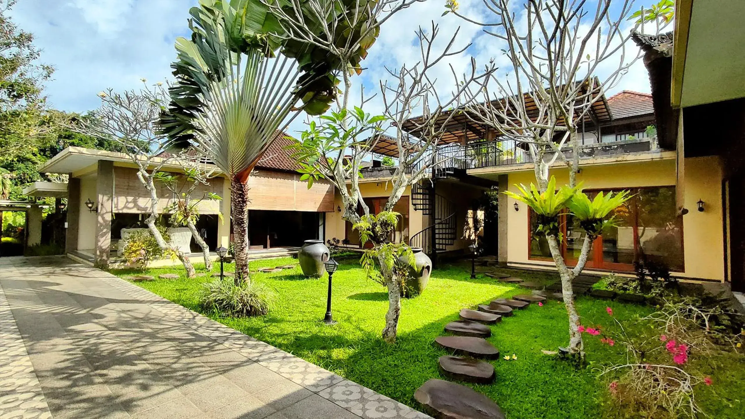 Property building in Villa Nirvana Property building in Villa Nirvana