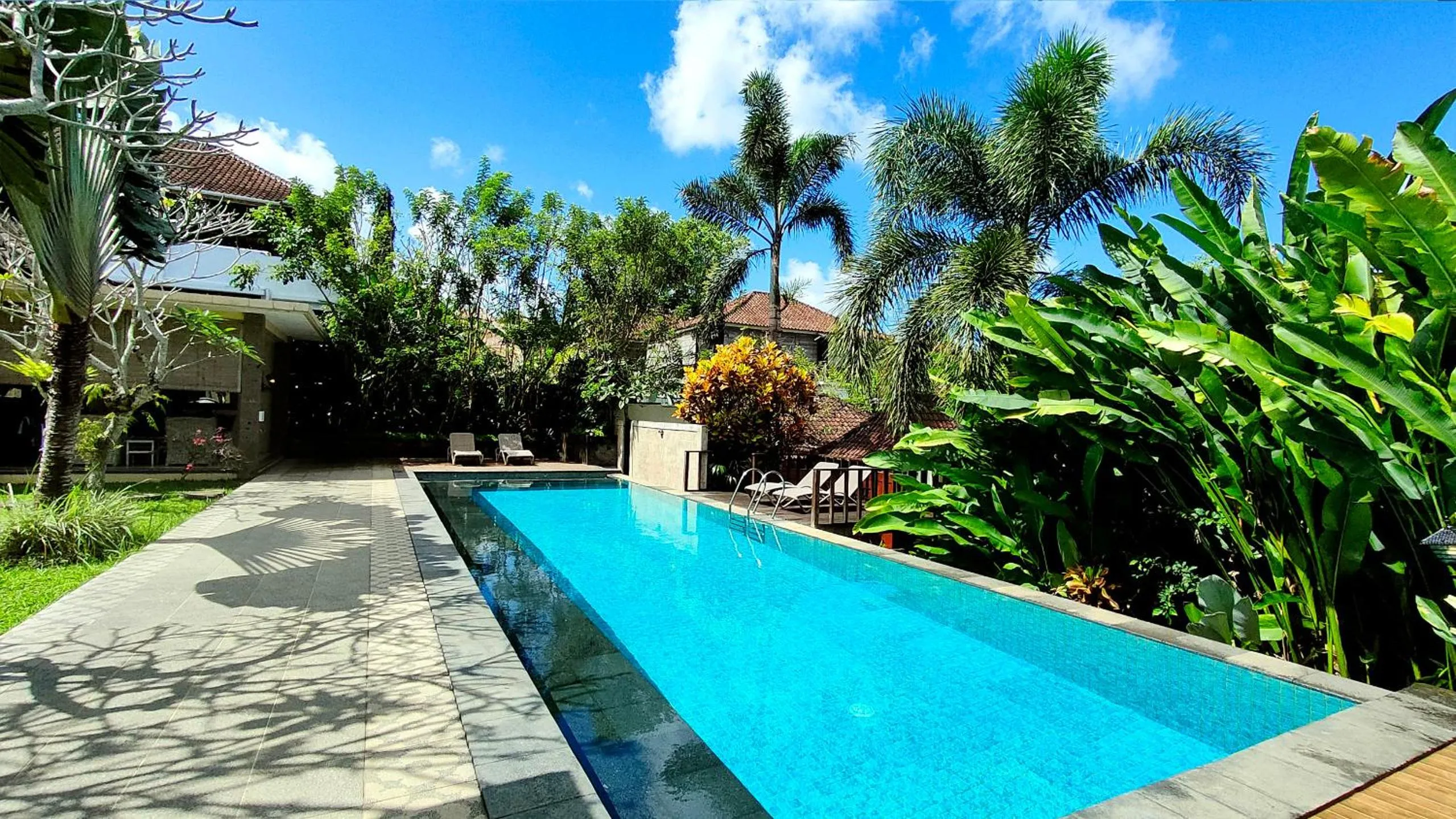 Spring in Villa Nirvana