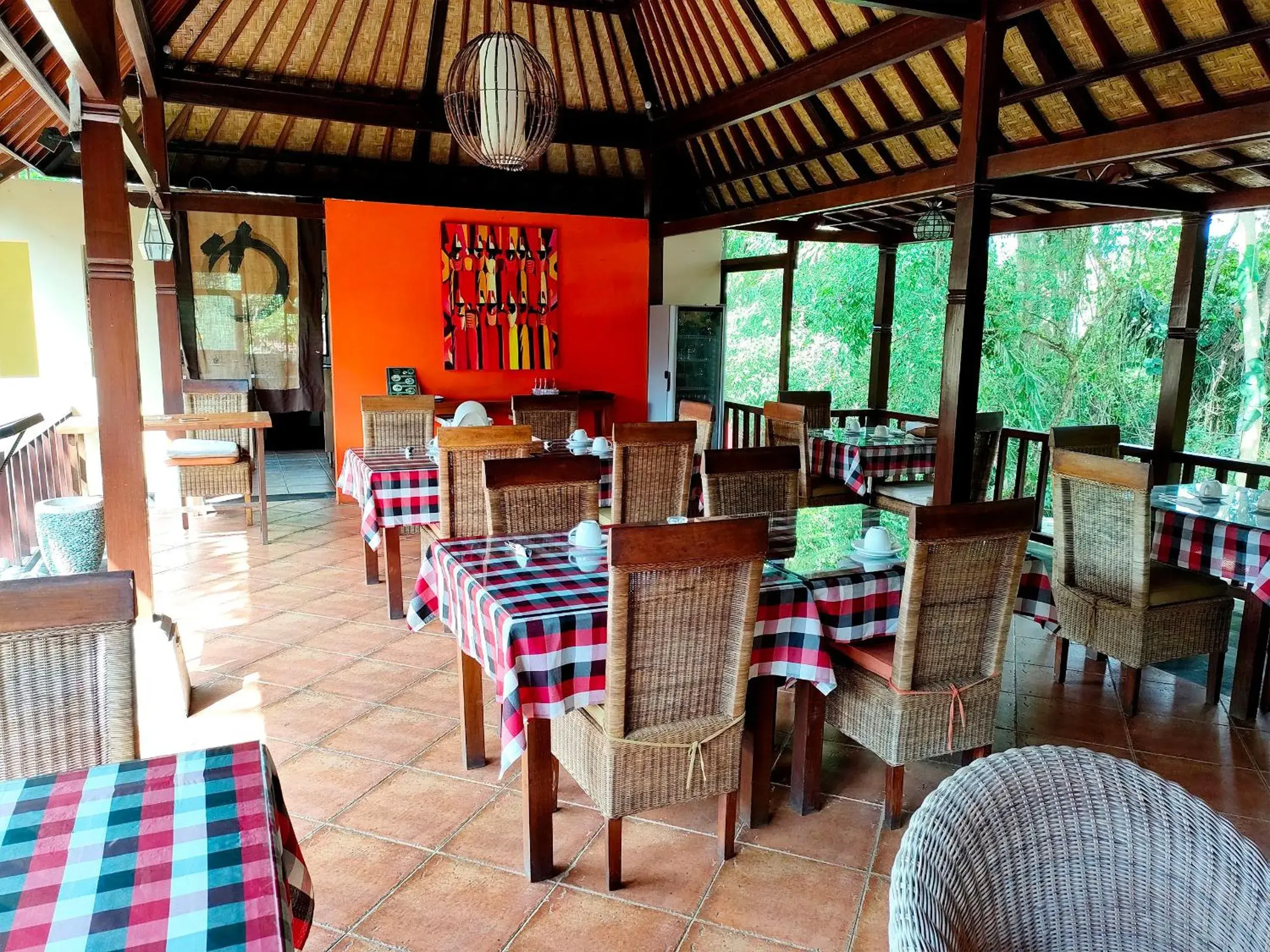 Restaurant/places to eat in Villa Nirvana Restaurant/places to eat in Villa Nirvana