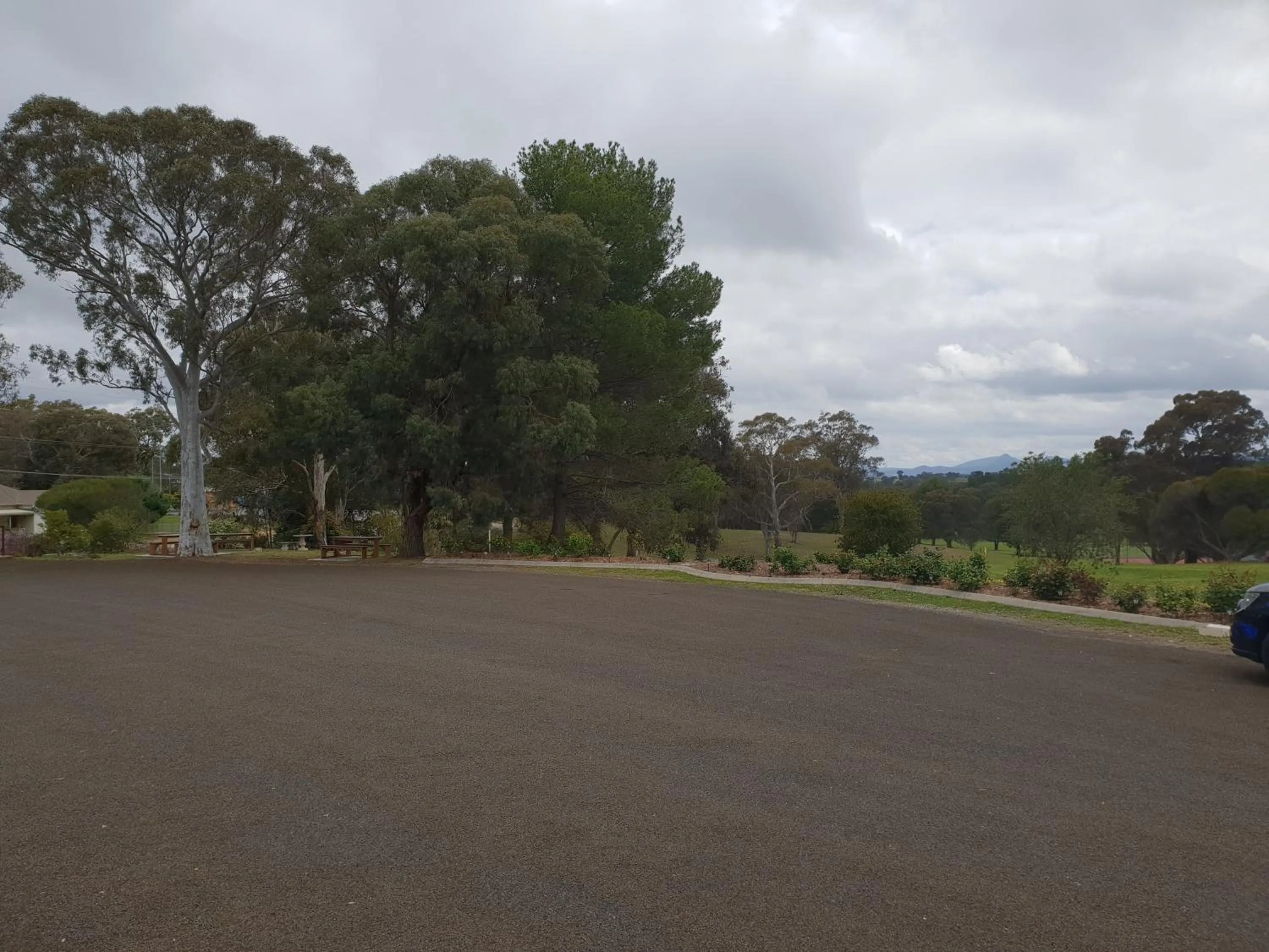 Parking in Kandos Fairways Motel