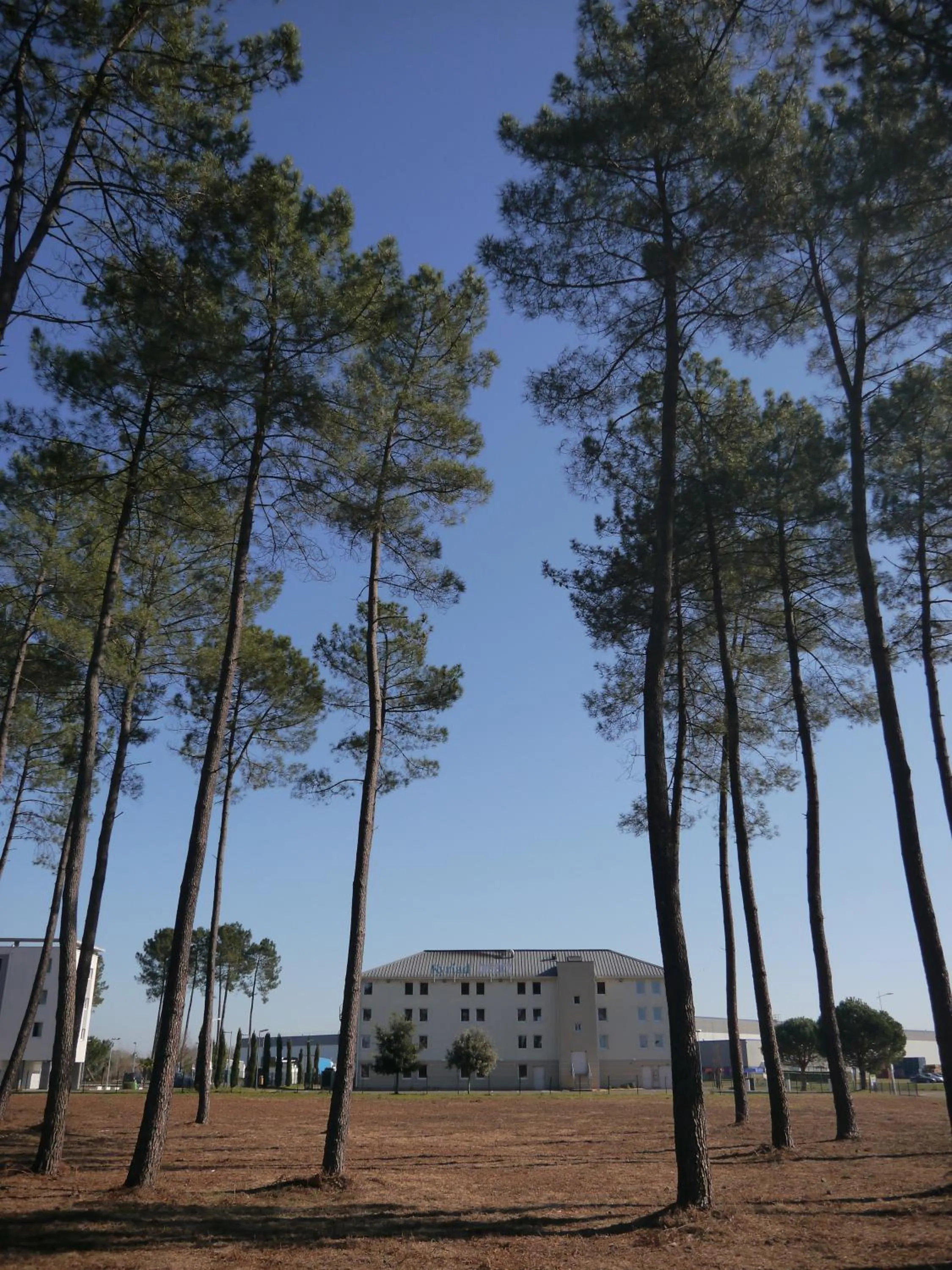 Property building in Kyriad Direct Mont De Marsan - St Avit