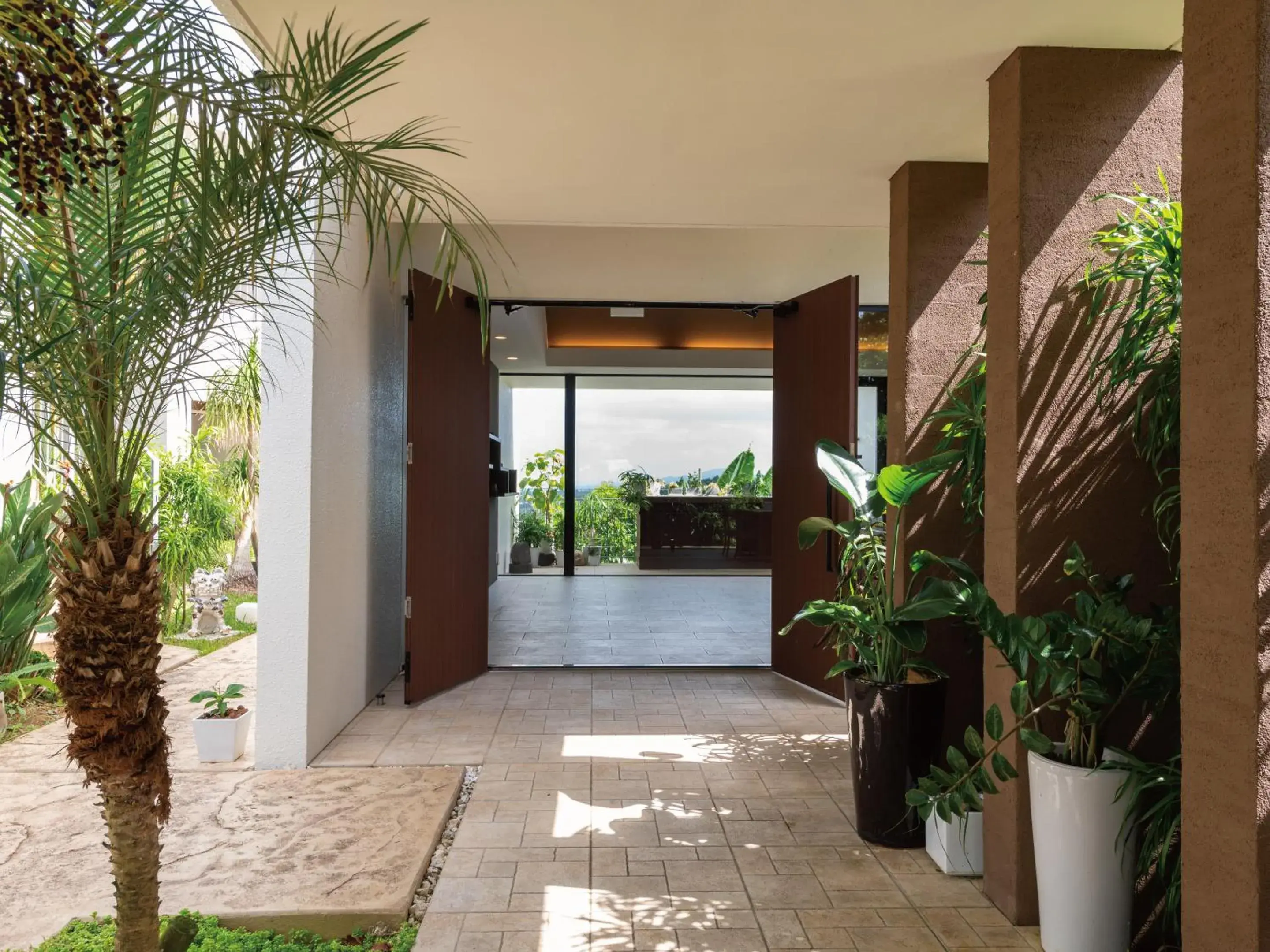 Lobby or reception in Condominium T-Room Lobby or reception in Condominium T-Room