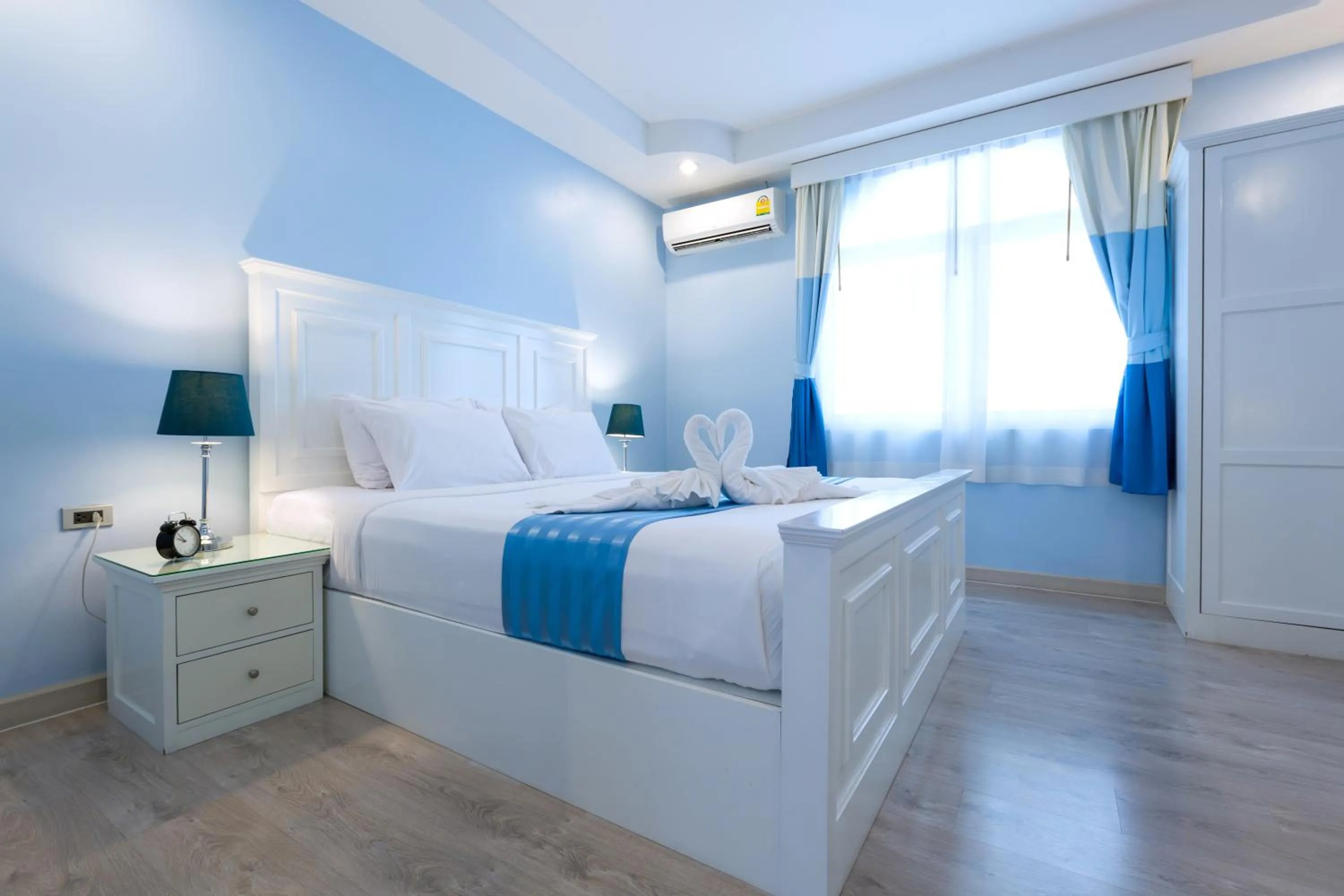 Photo of the whole room, Bed in Zing Resort & Spa