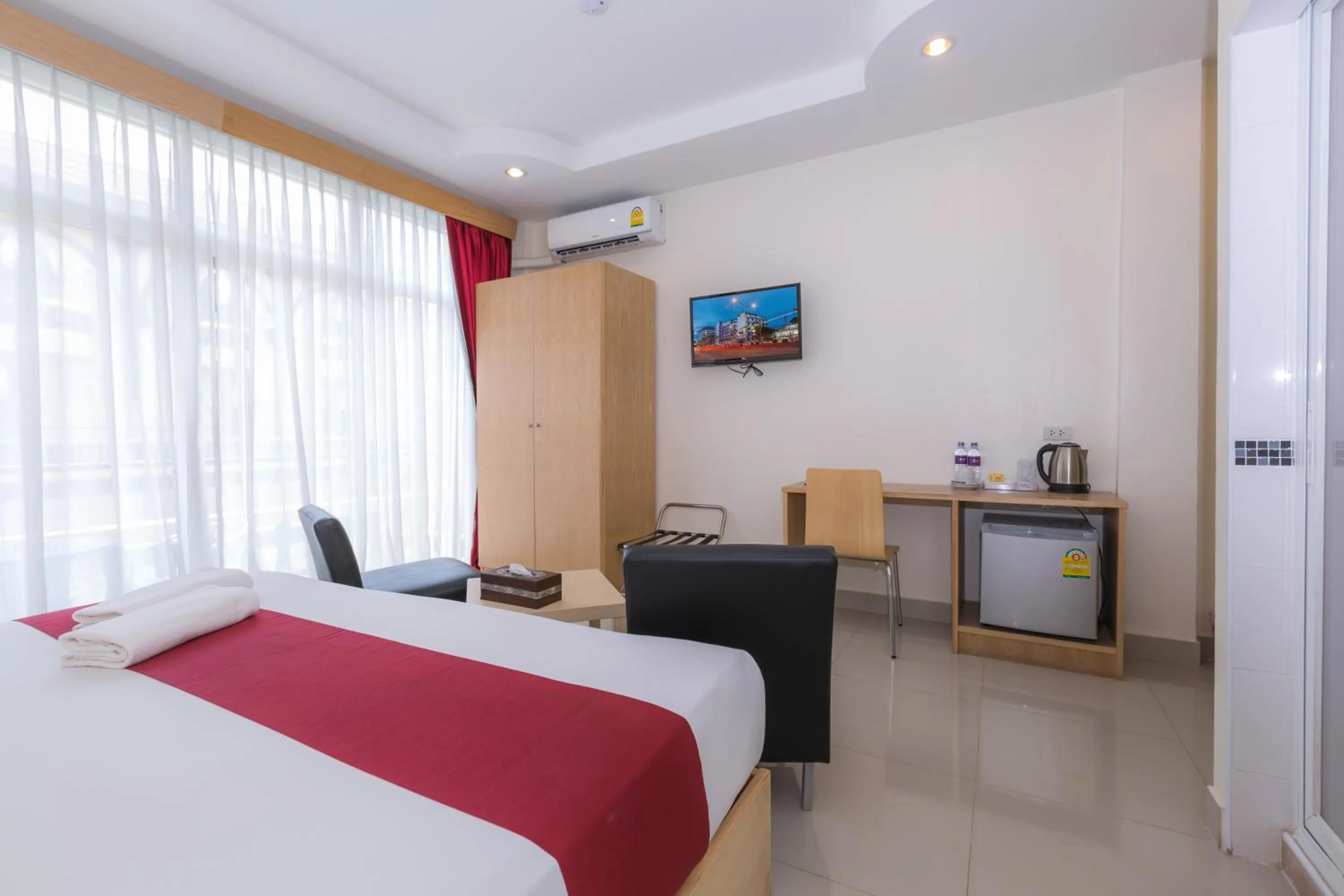 Photo of the whole room, Bed in Zing Resort & Spa