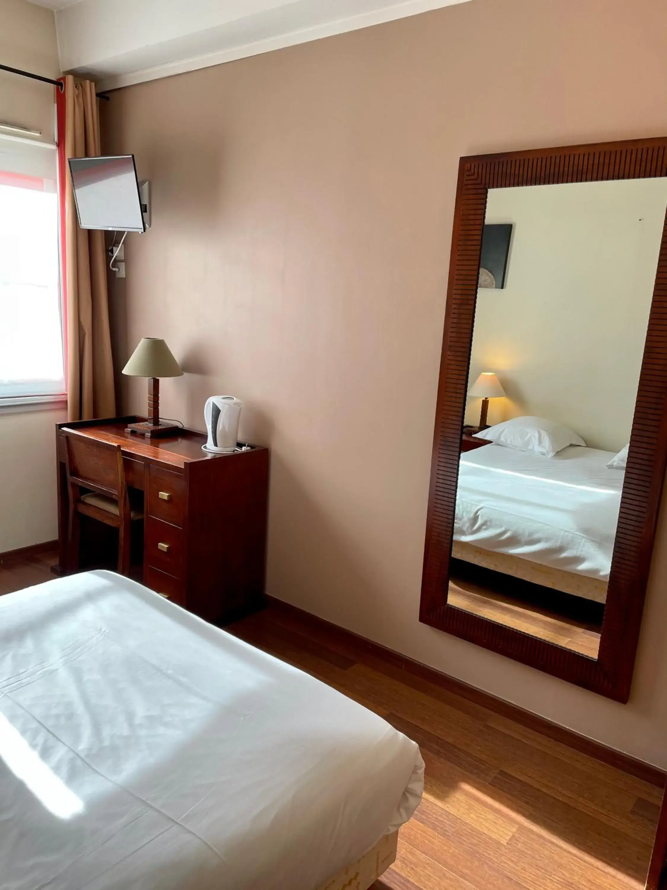 Budget Double Room - Garden Level in Villa Rambouillet Budget Double Room - Garden Level in Villa Rambouillet