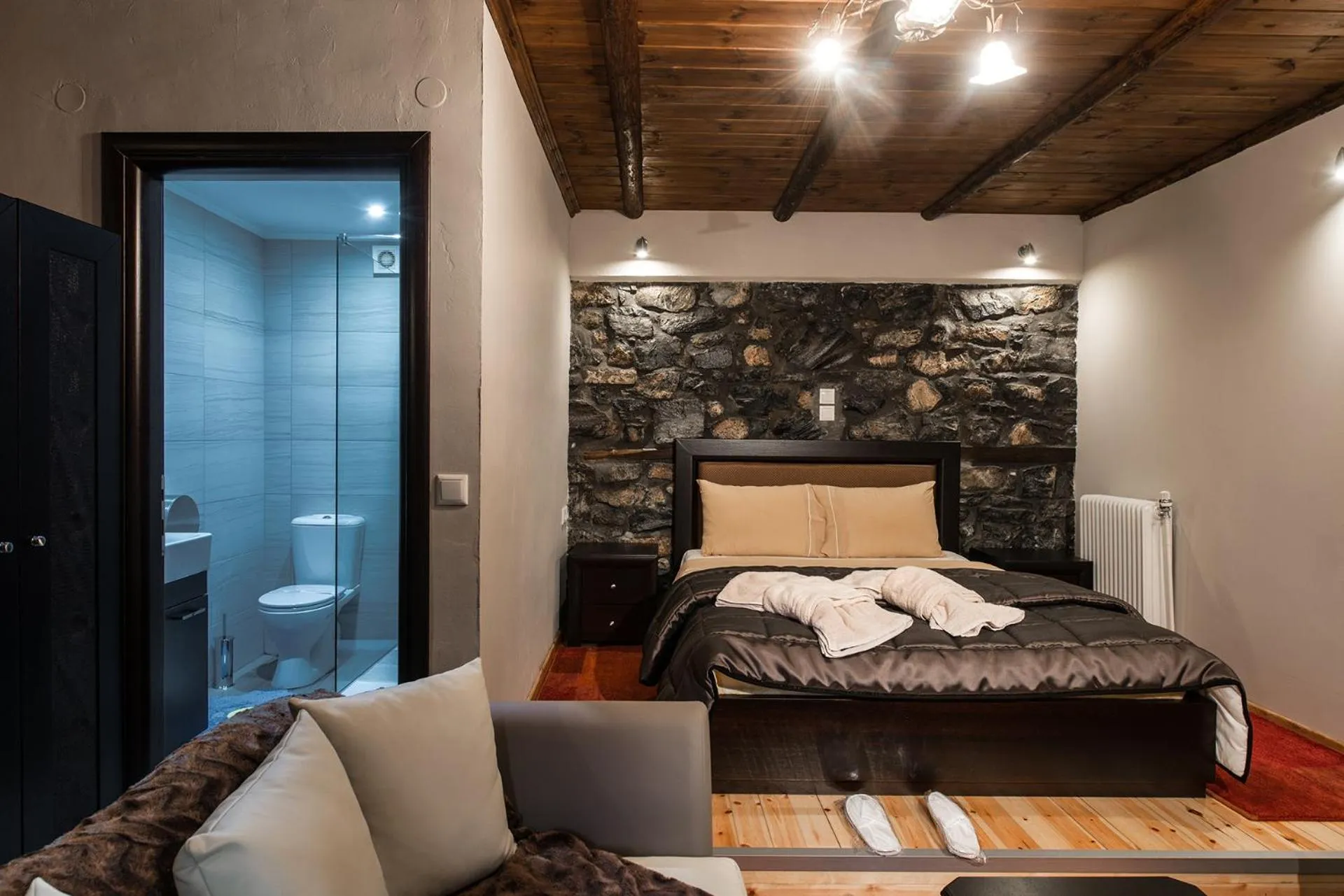 Photo of the whole room, Bed in Hotels Voras