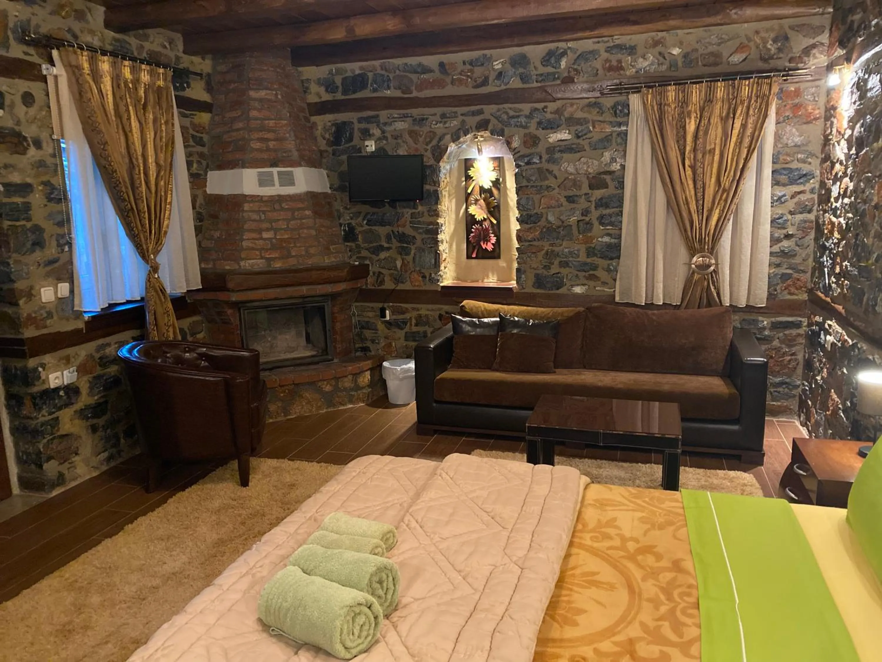 Photo of the whole room, Bed in Hotels Voras