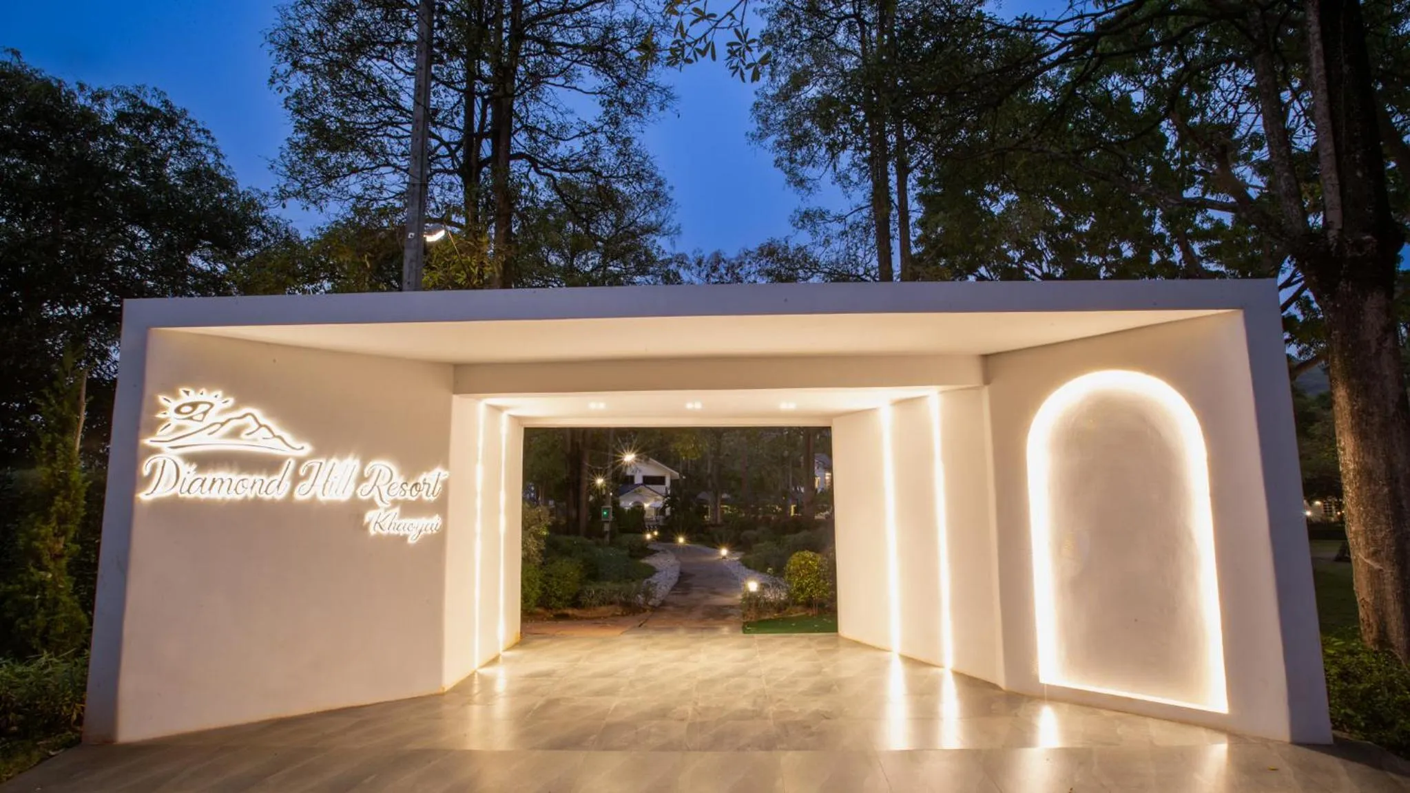 Facade/entrance in Diamond Hill Resort