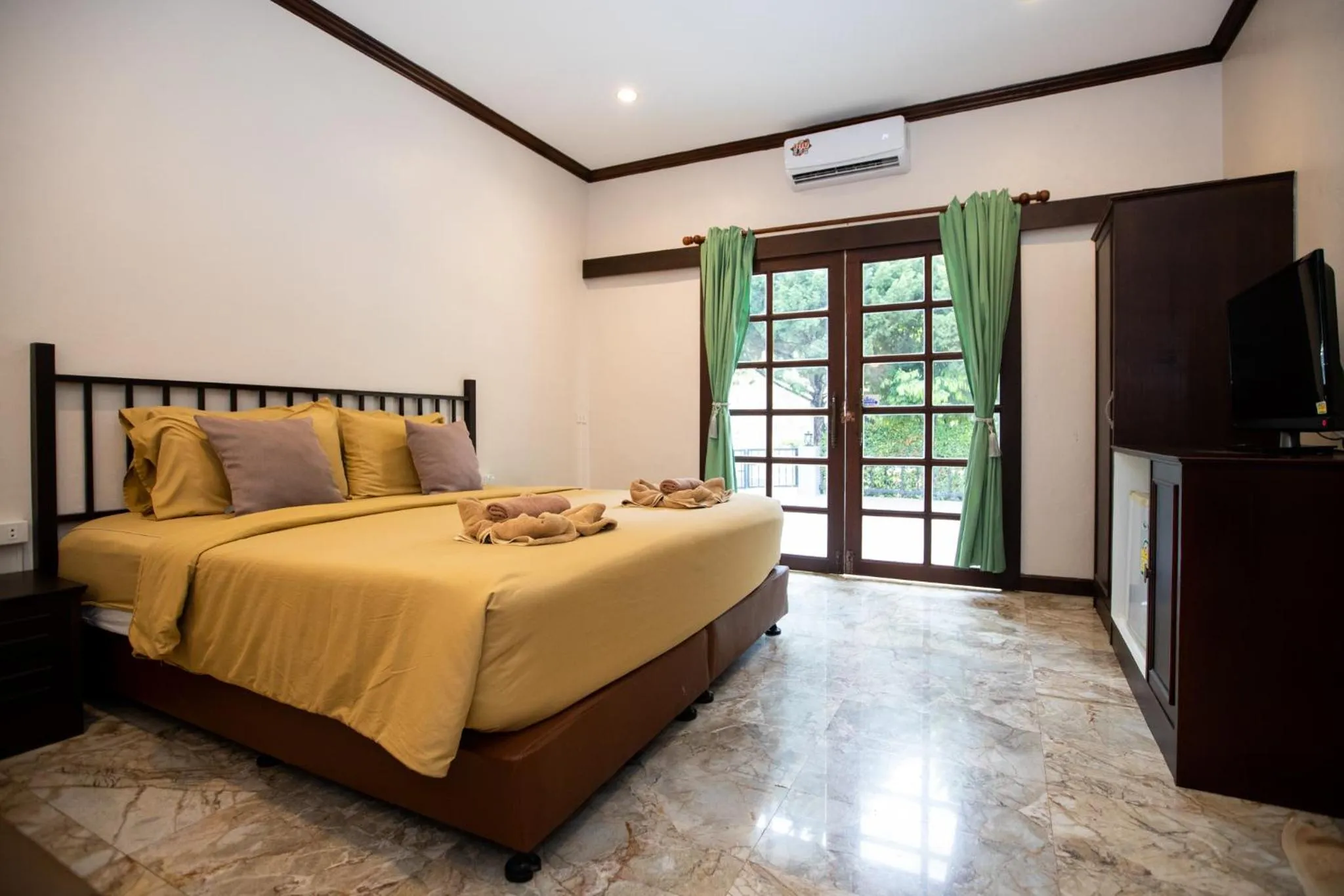 Bedroom, Bed in Diamond Hill Resort