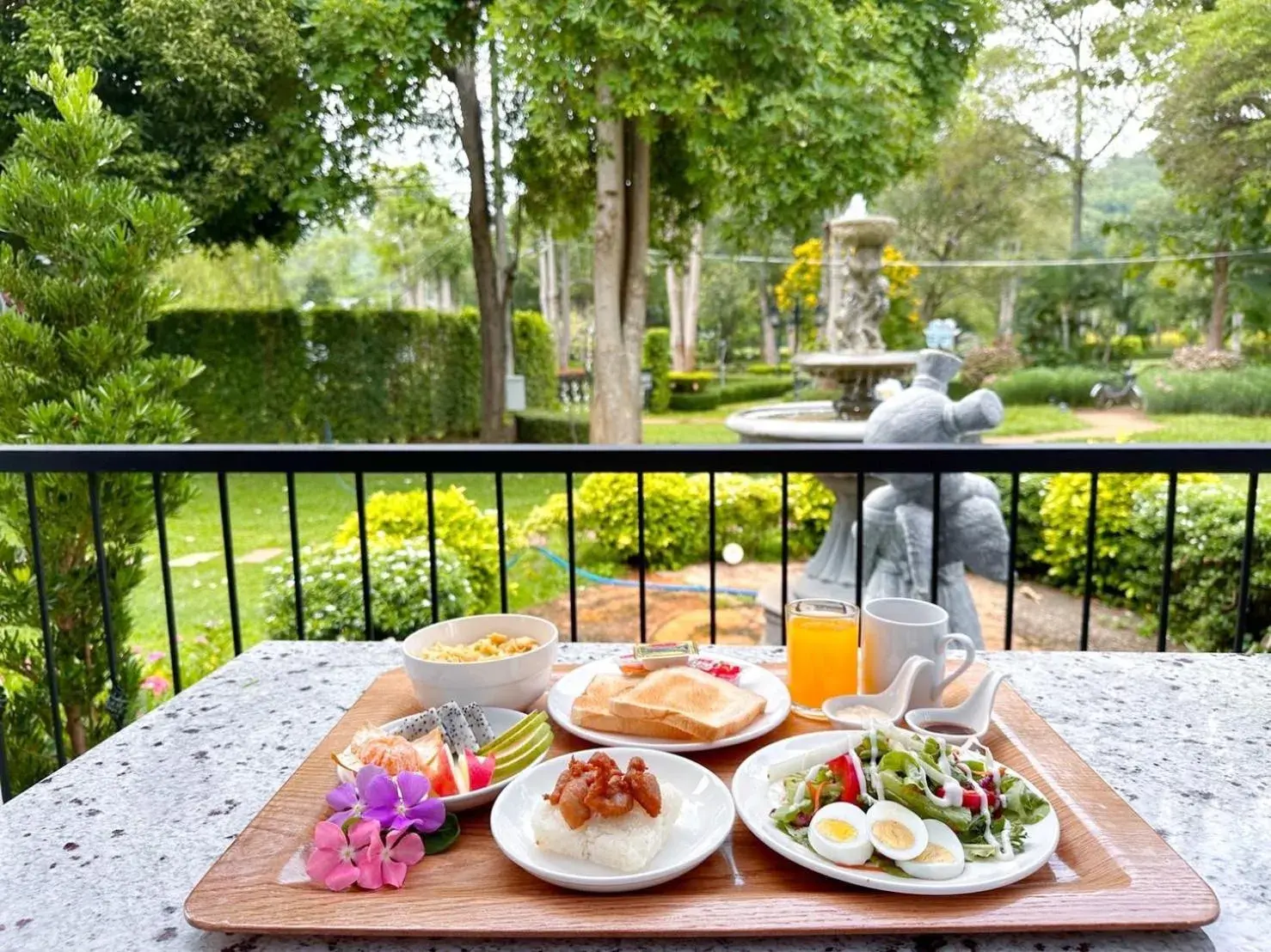 Restaurant/places to eat in Diamond Hill Resort Restaurant/places to eat in Diamond Hill Resort