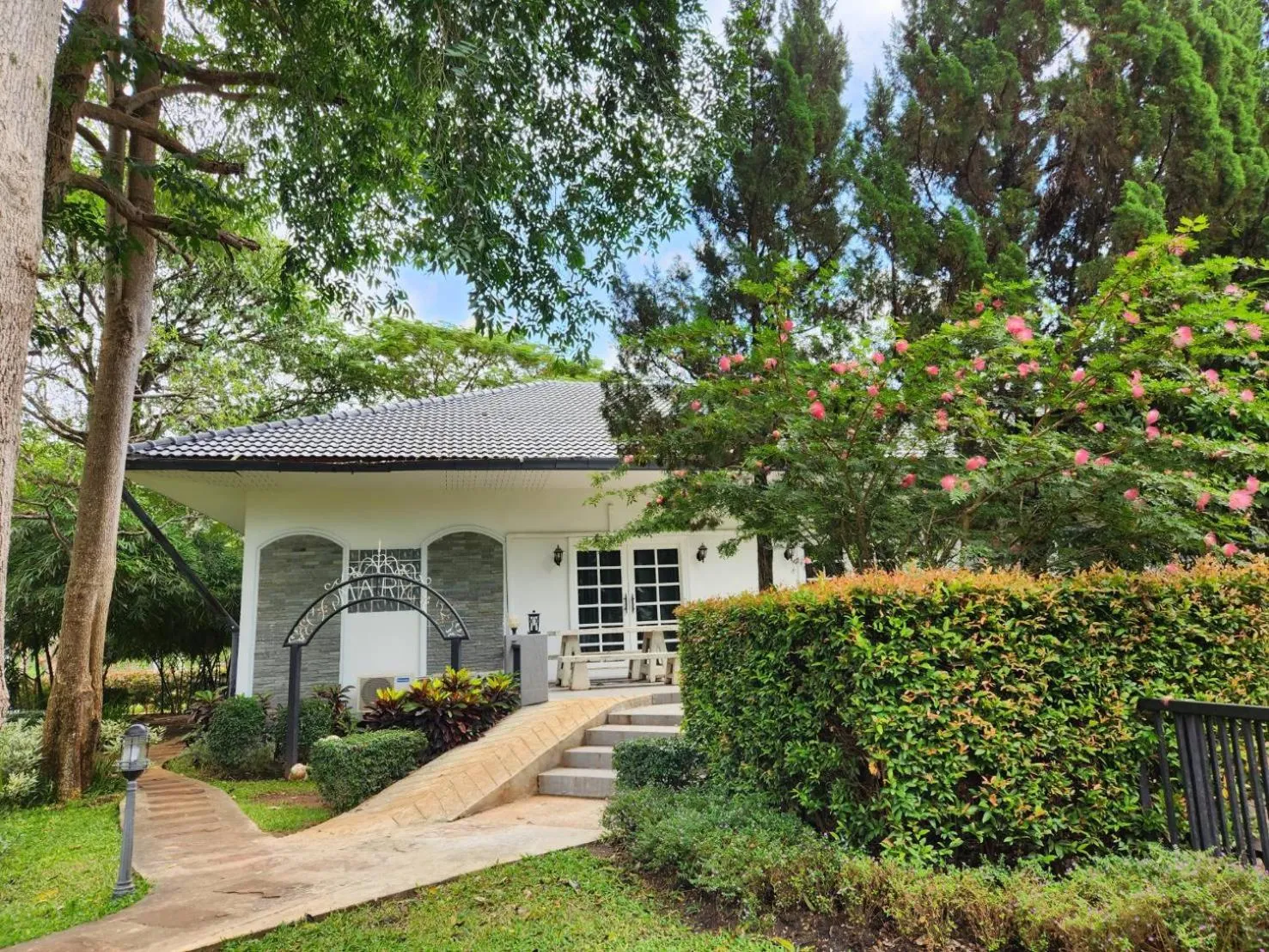 Property building in Diamond Hill Resort