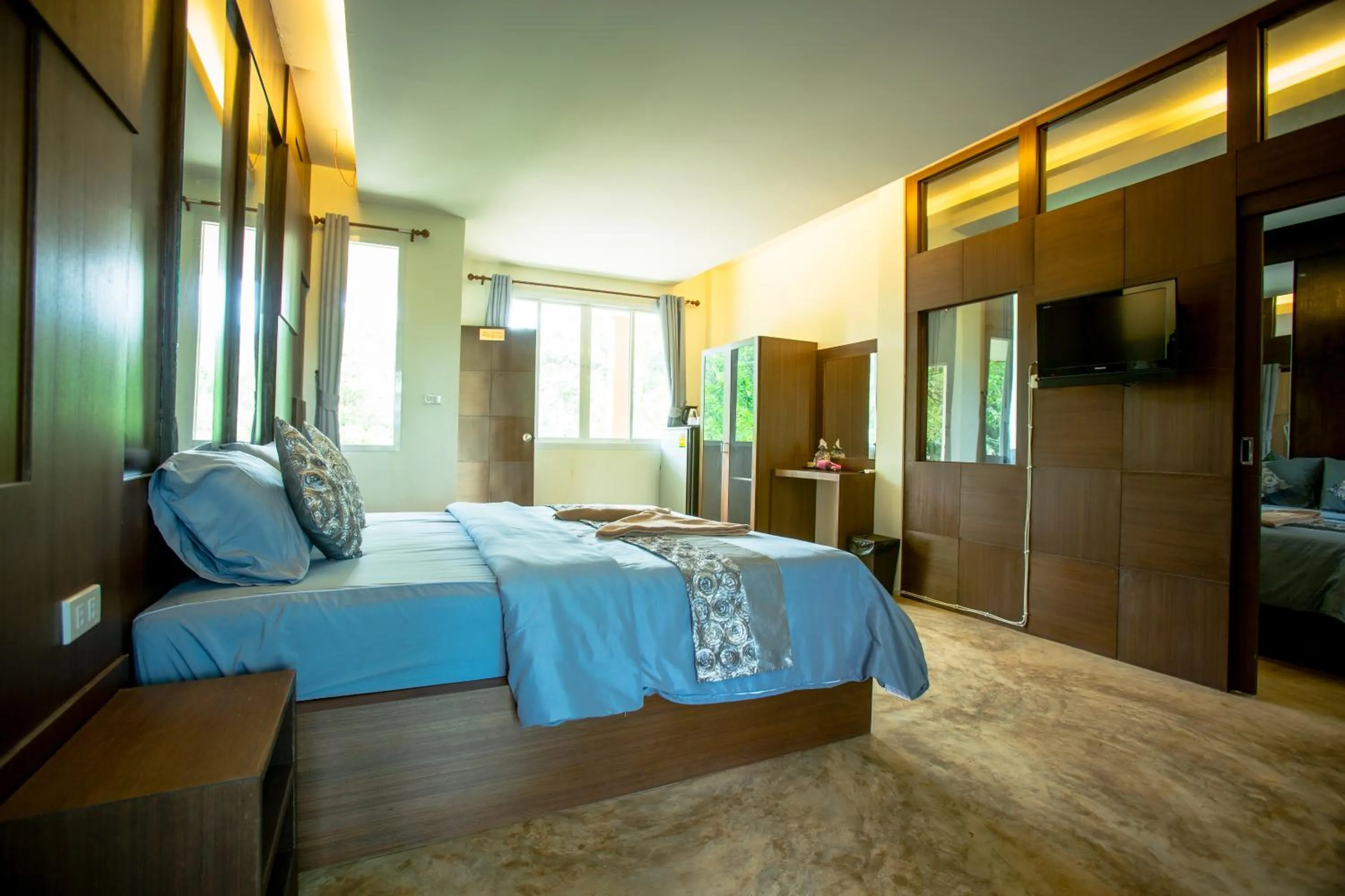 Photo of the whole room, Bed in Diamond Hill Resort