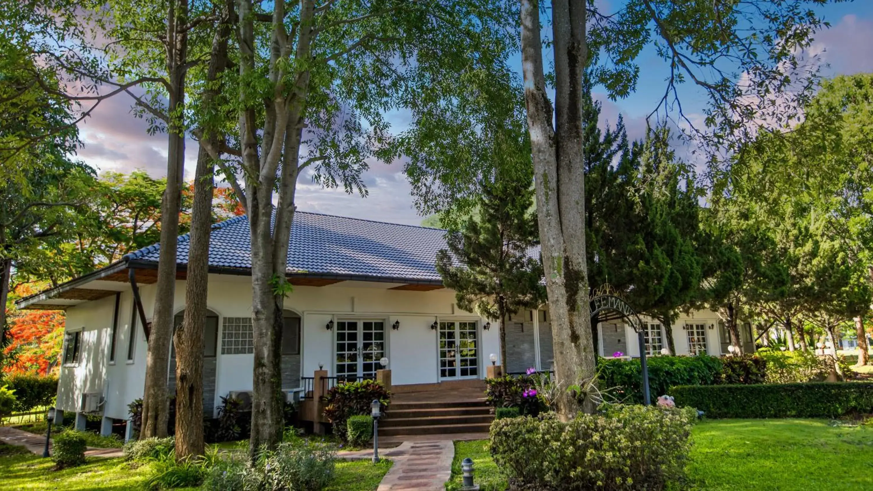 Property building in Diamond Hill Resort Property building in Diamond Hill Resort