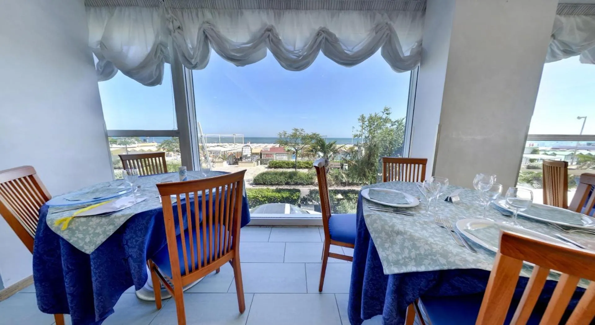 Restaurant/places to eat in Hotel Margareth