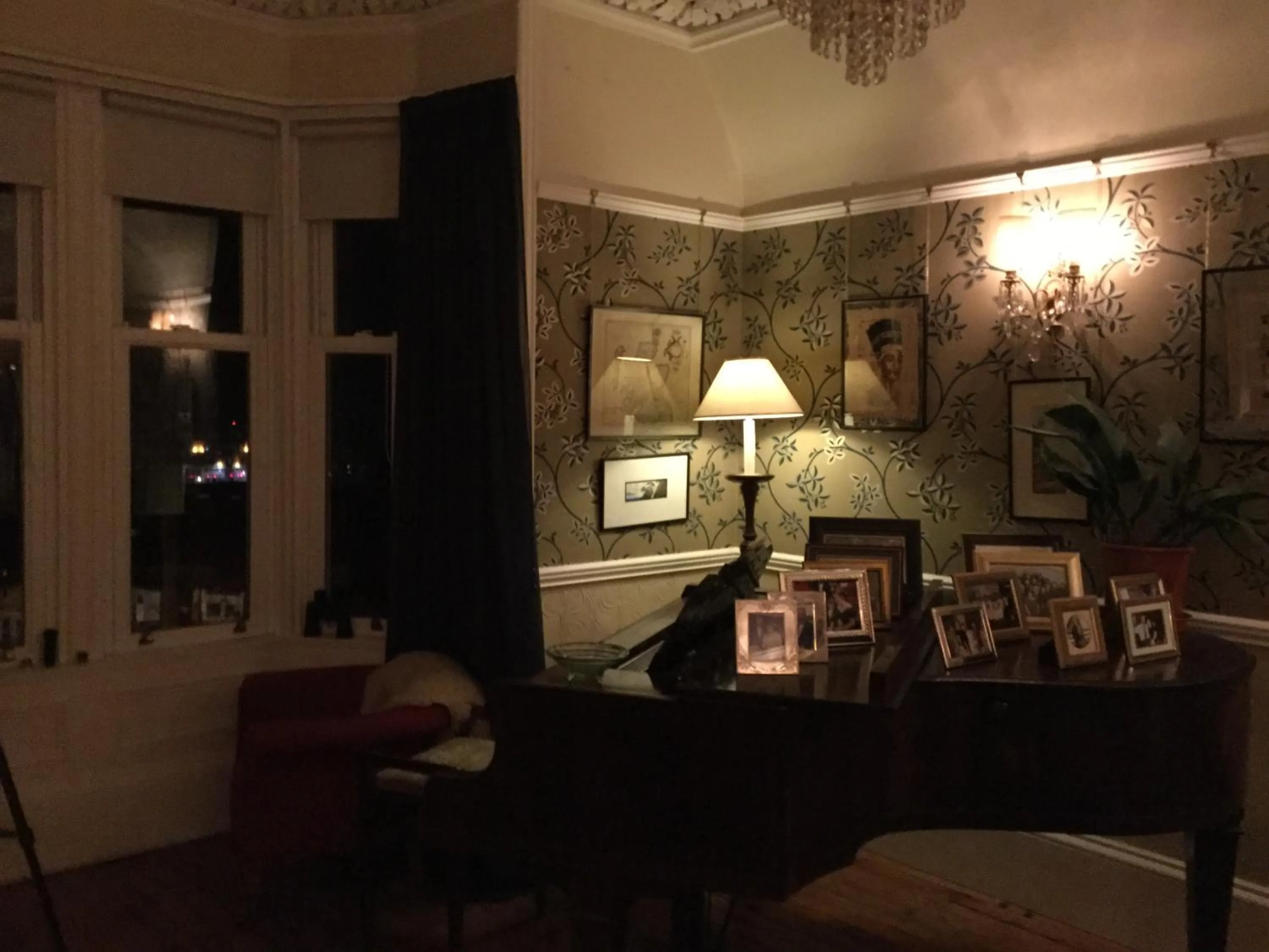 Living room in Blair Villa South