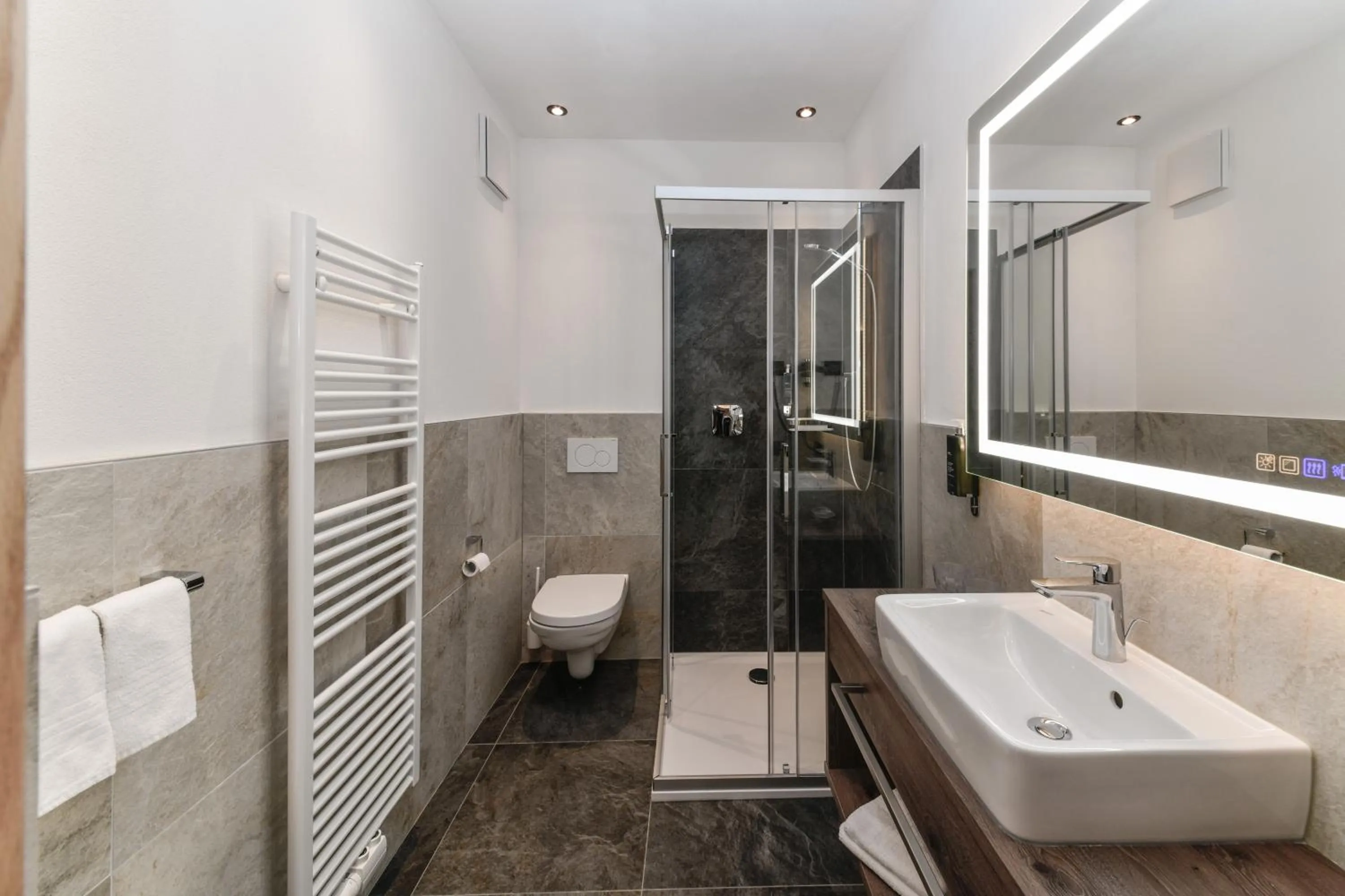 Superior Single Room in Hotel Brunella