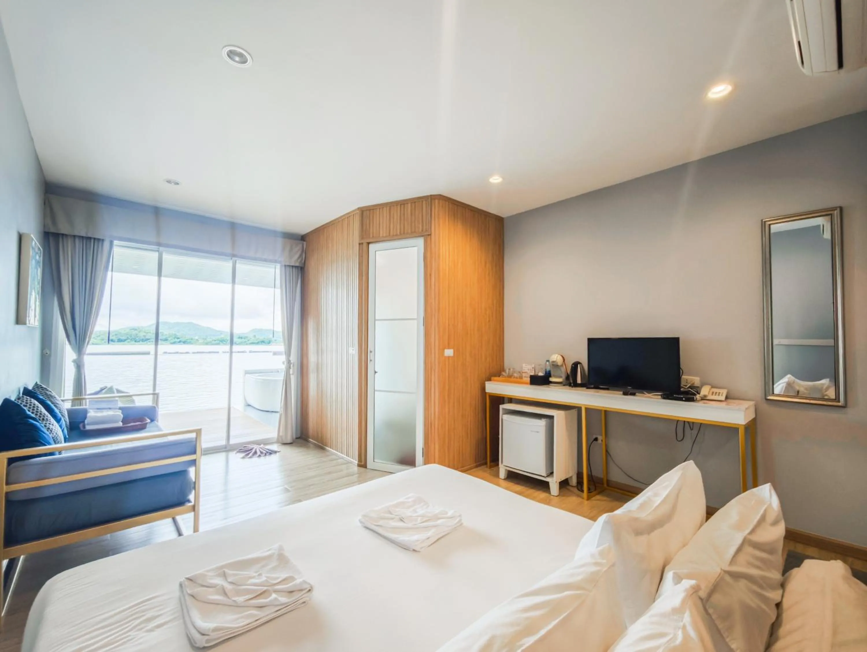 Bedroom, Bed in Raya Buri Resort Kanchanaburi