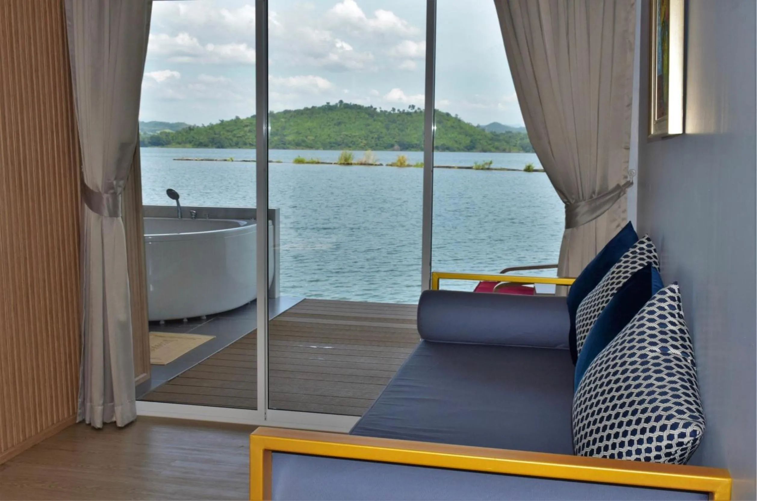 Raya Buri Resort Kanchanaburi